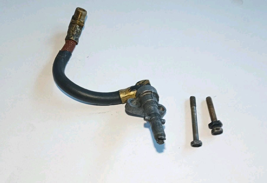 Vintage 1964-66 Kiekhaefer Mercury Merc 60 6hp Outboard Fuel Connection