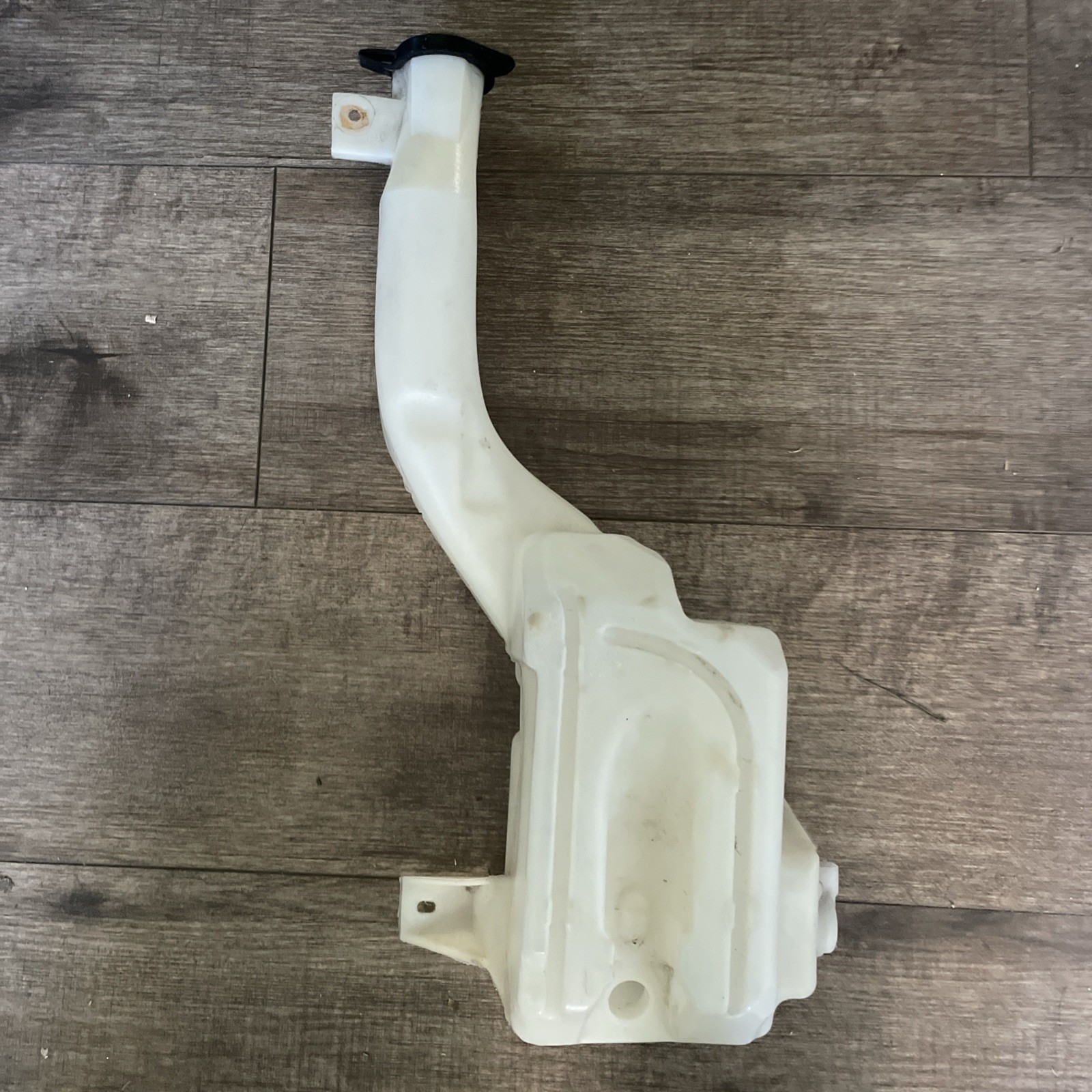 2007 - 2015 Mazda CX-9 CX9 Window Washer Fluid Reservoir OEM # 7T43-17B613-AG 2007 - 2015 Mazda CX-9 CX9 Window Washer Fluid Reservoir OEM # 7T43-17B613-AG