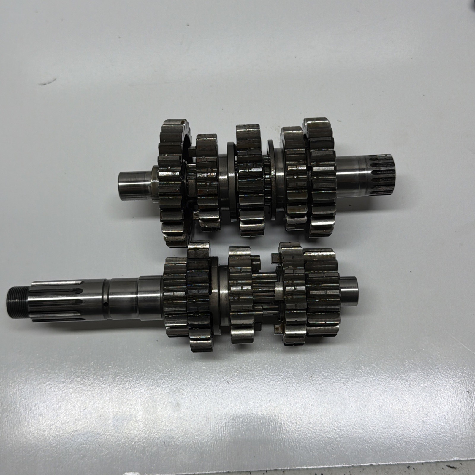 02 - 04 2003 HONDA CRF 450 R TRANSMISSION GEAR BOX MAIN COUNTER SHAFT GEARS GOOD 02 - 04 2003 HONDA CRF 450 R TRANSMISSION GEAR BOX MAIN COUNTER SHAFT GEARS GOOD