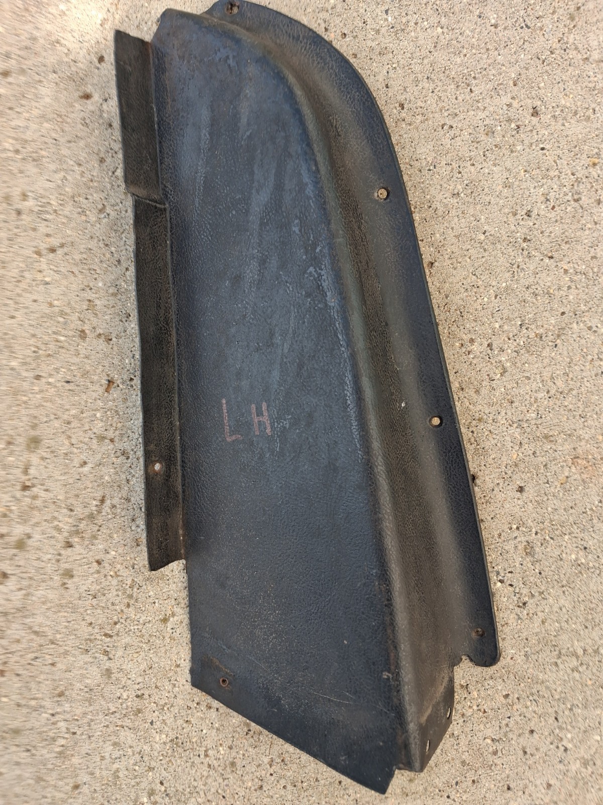 1- 1968 OR 1969 CAMARO FIREBIRD USED ORIGINAL LH REAR UPPER ARMREST FILLER PANEL 1- 1968 OR 1969 CAMARO FIREBIRD USED ORIGINAL LH REAR UPPER ARMREST FILLER PANEL