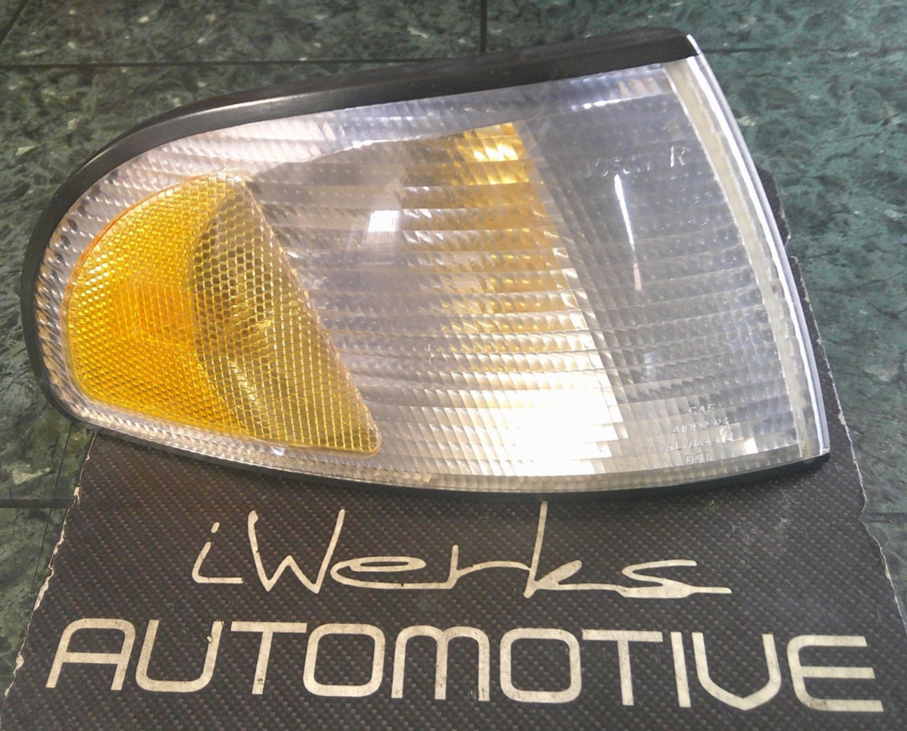 OEM 95-99 Audi A4 Quattro front right corner blinker signal light lens lamp FR R