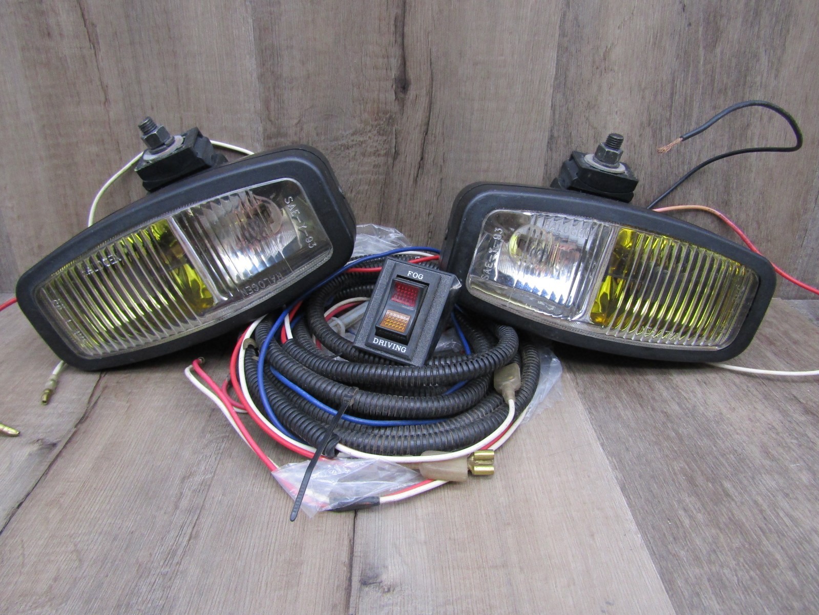 Vintage Blazer 93 Driving & Fog Lights (combo) w/Wiring & 3 way switch - Halogen