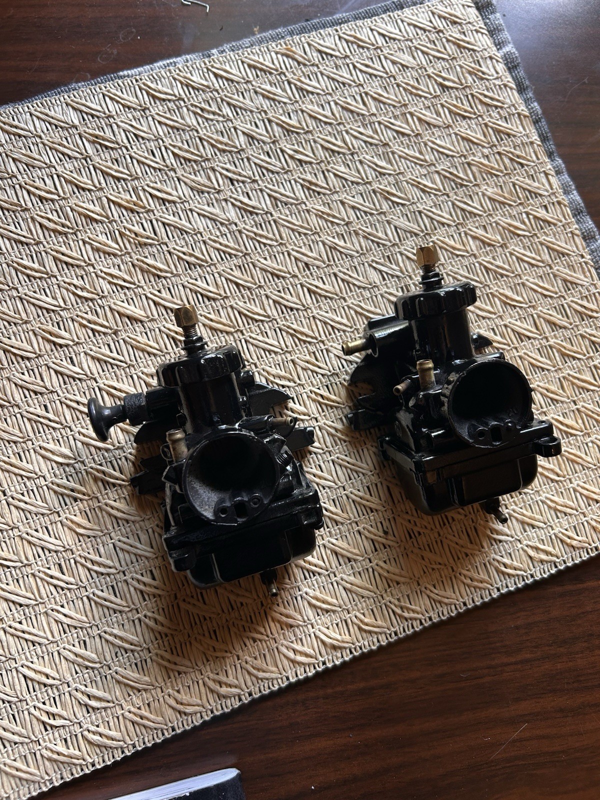 RD200 Carburetor Pair Yamaha. Excellent Condition Exterior, Has Both Floats RD200 Carburetor Pair Yamaha. Excellent Condition Exterior, Has Both Floats