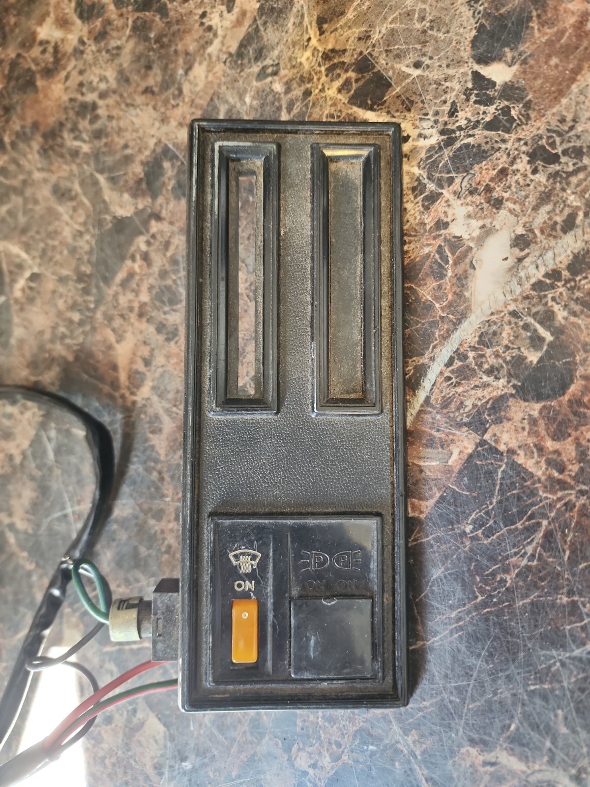 1970-1973 Datsun Nissan 240Z Center Console Choke Plate Trim Window Defroster OE 1970-1973 Datsun Nissan 240Z Center Console Choke Plate Trim Window Defroster OE