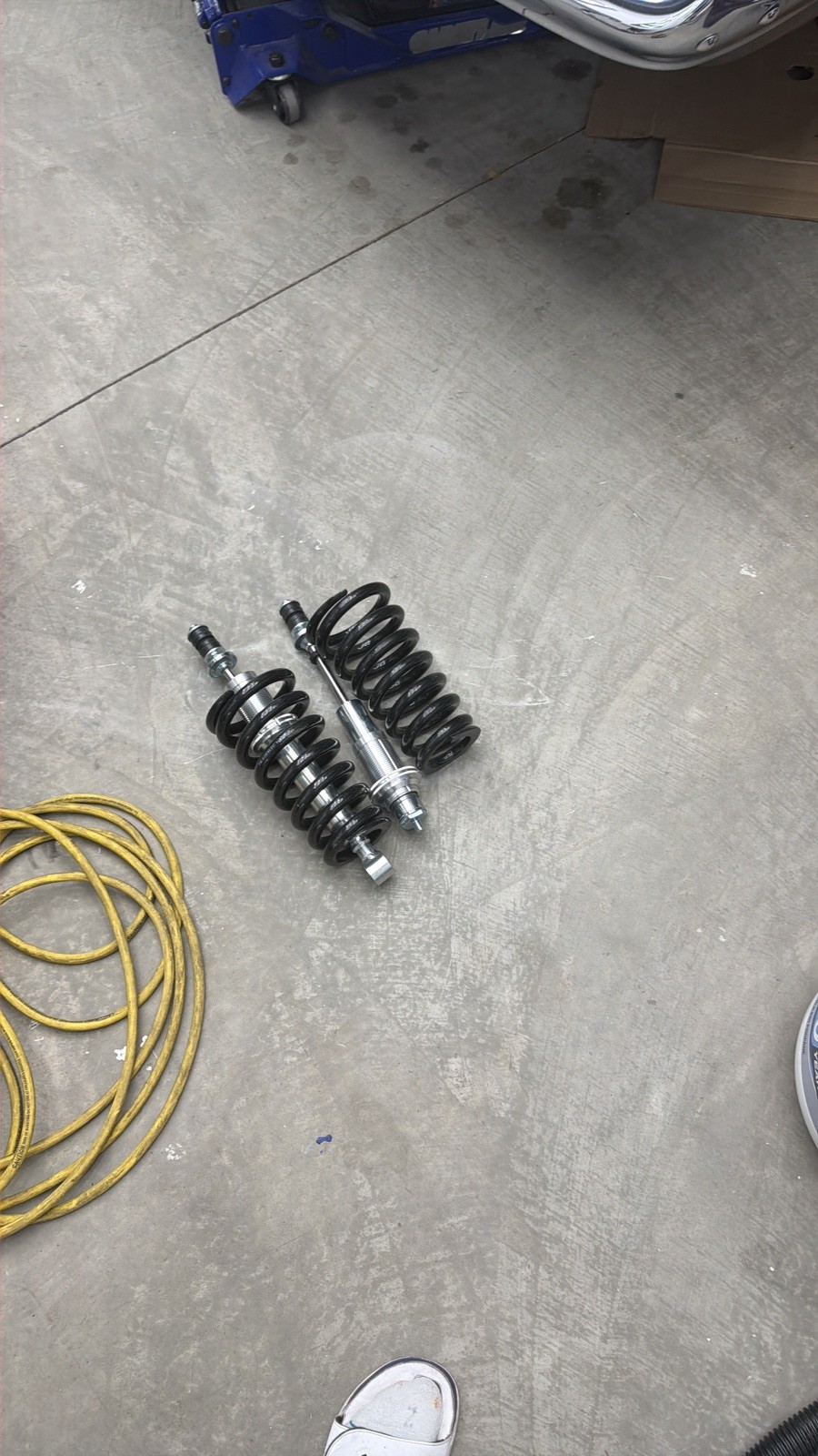 1958-70 Chevy Impala Bel Air BBC 700lb Front Coilover Shocks Fits Tubular A-Arms