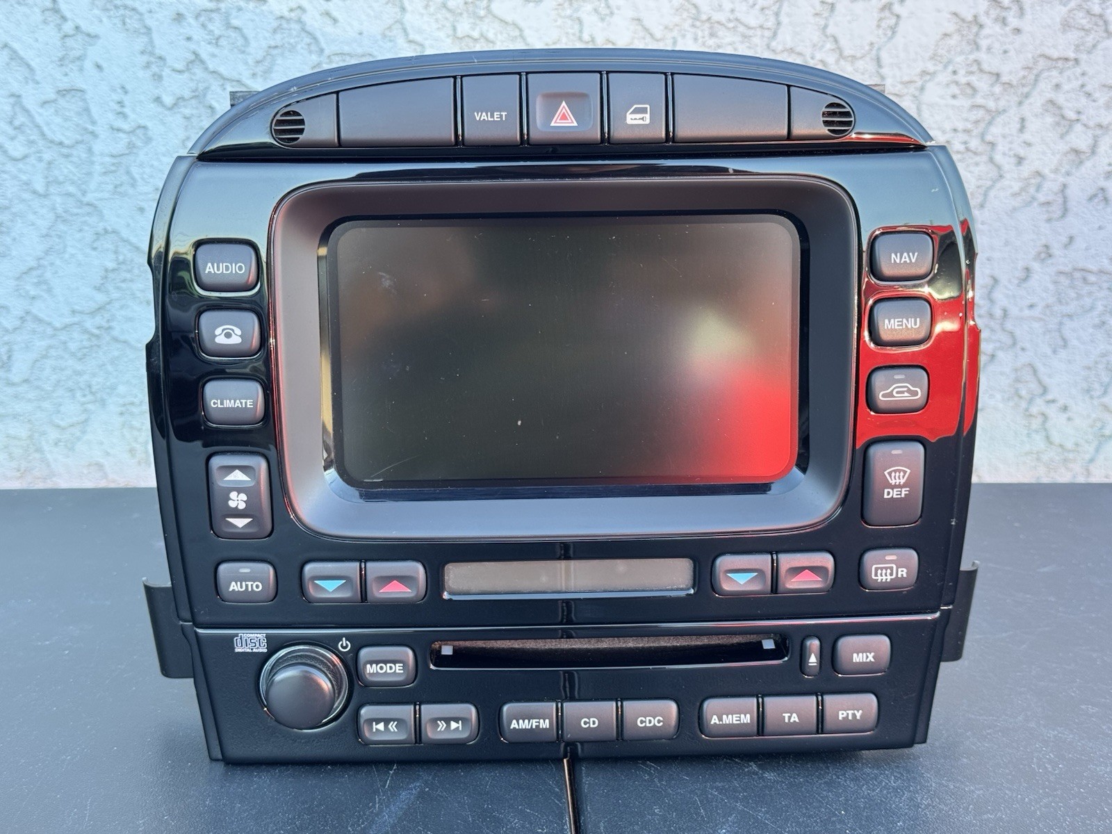 04-07 Jaguar XJ8 Navigation Head Unit W/ Climate Control Unit 04-07 Jaguar XJ8 Navigation Head Unit W/ Climate Control Unit