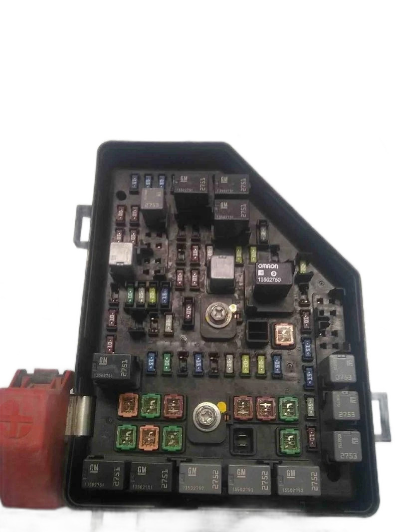 2010-2011 Buick Enclave Engine Fuse Box w/o tow package OEM