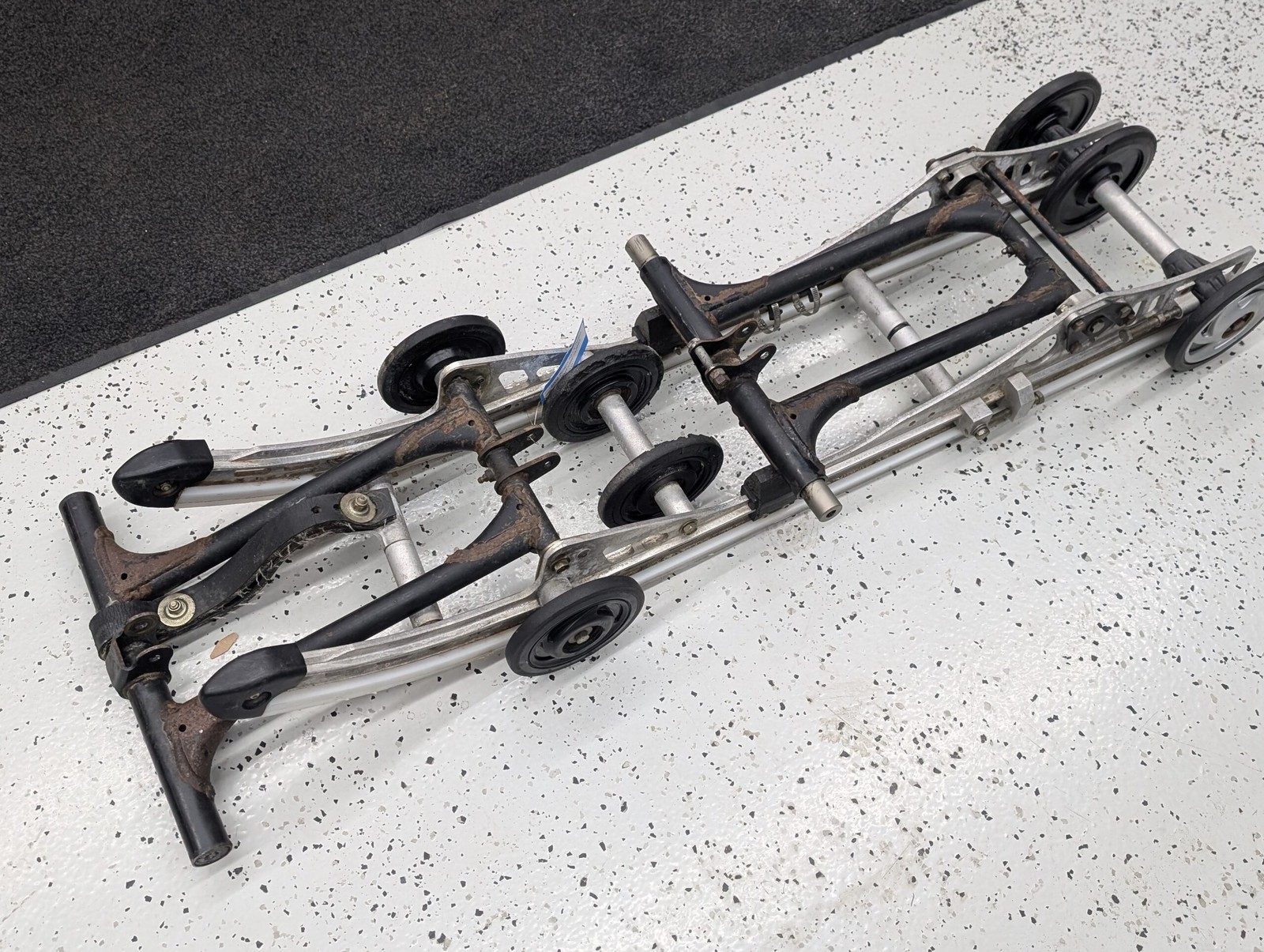 Polaris Used M10 128 Rear Suspension Assembly 1541994 2006-08 Classic Fusion IQ