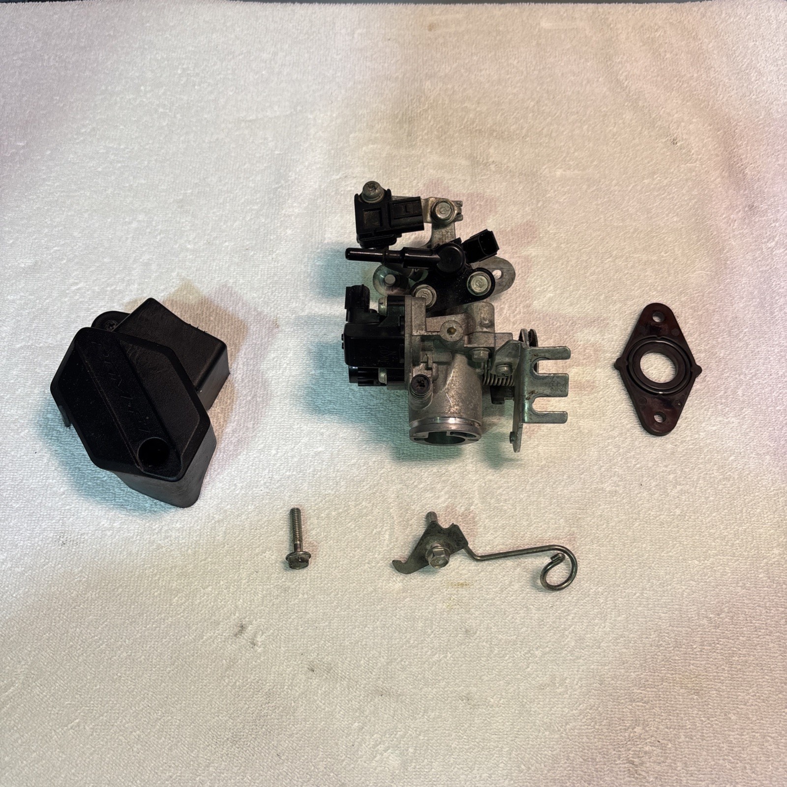 2024 Honda CRF110F Complete Throttle Body – Used OEM 23-26 