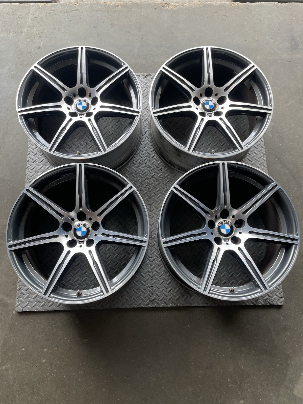 13-16 BMW F10 M5 Competition 601M 20\