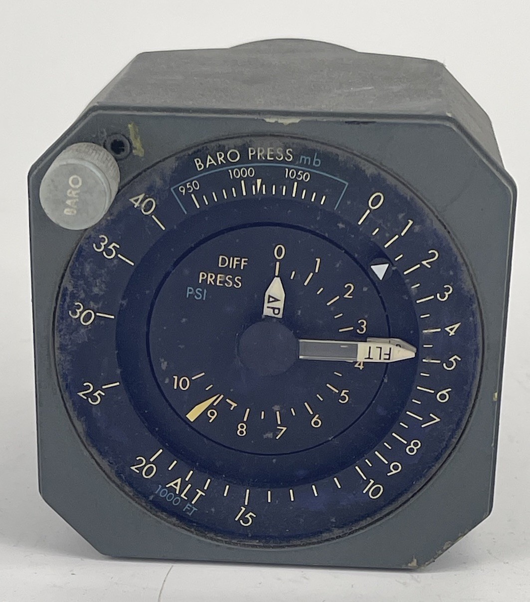 AMETEK  Gauge AW2835AF01 DC-10 Cabin Differential Pressure Indicator Aircraft