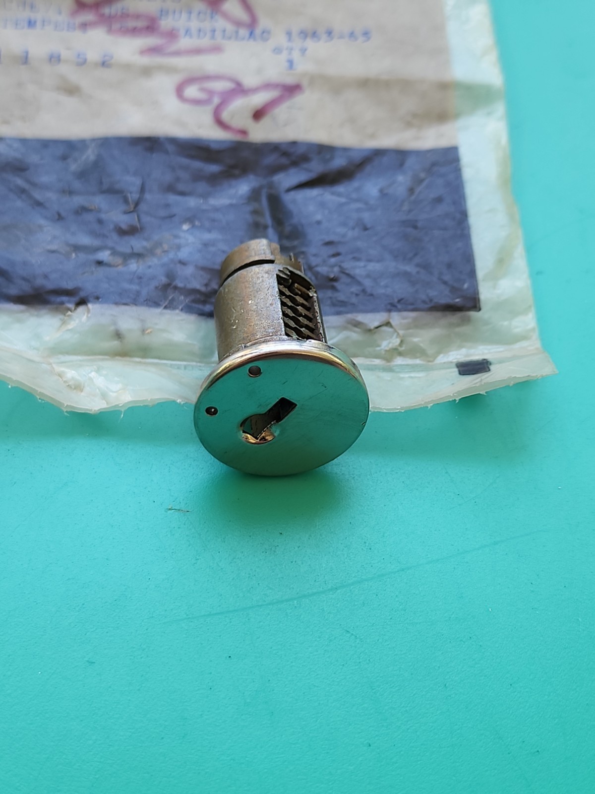 1963-65 Cadillac Pontiac Tempest Chevrolet Ignition Lock Cylinder GM Uncoded OEM 1963-65 Cadillac Pontiac Tempest Chevrolet Ignition Lock Cylinder GM Uncoded OEM