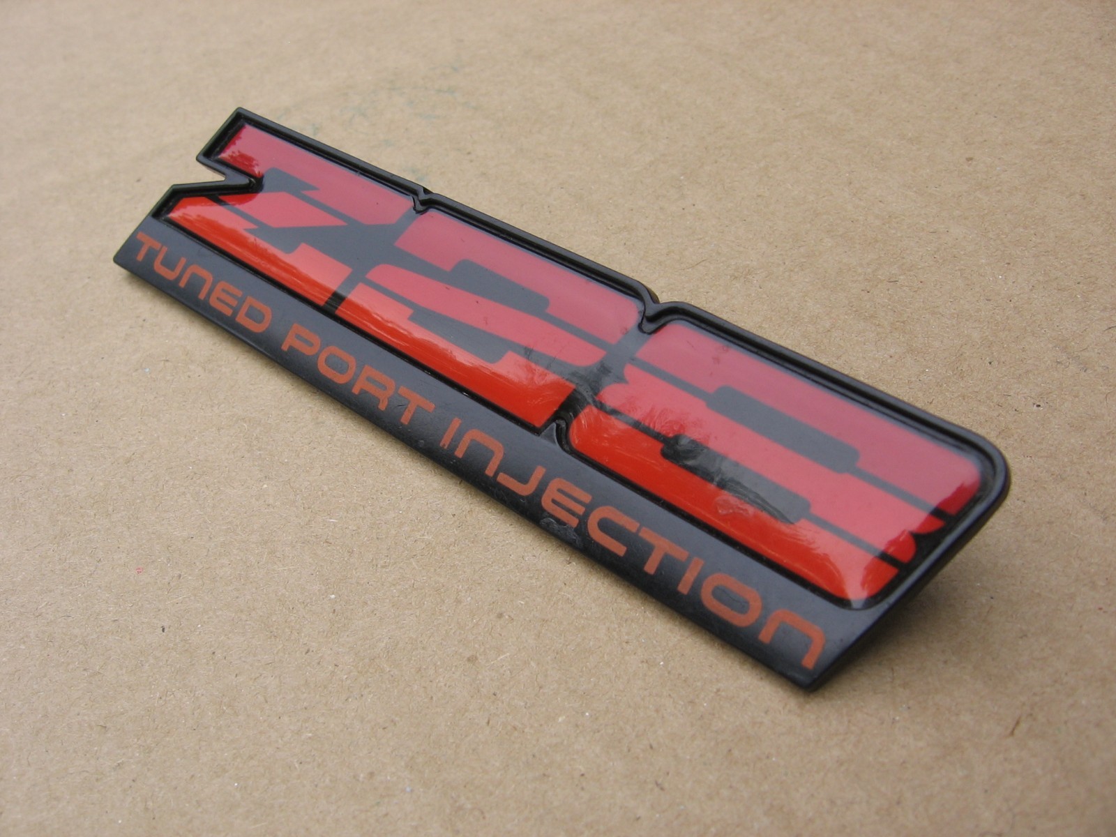👉1982-92 CAMARO IROC Z28 1985-1987 Camaro Z28 Tuned Port Injection Dash Emblem