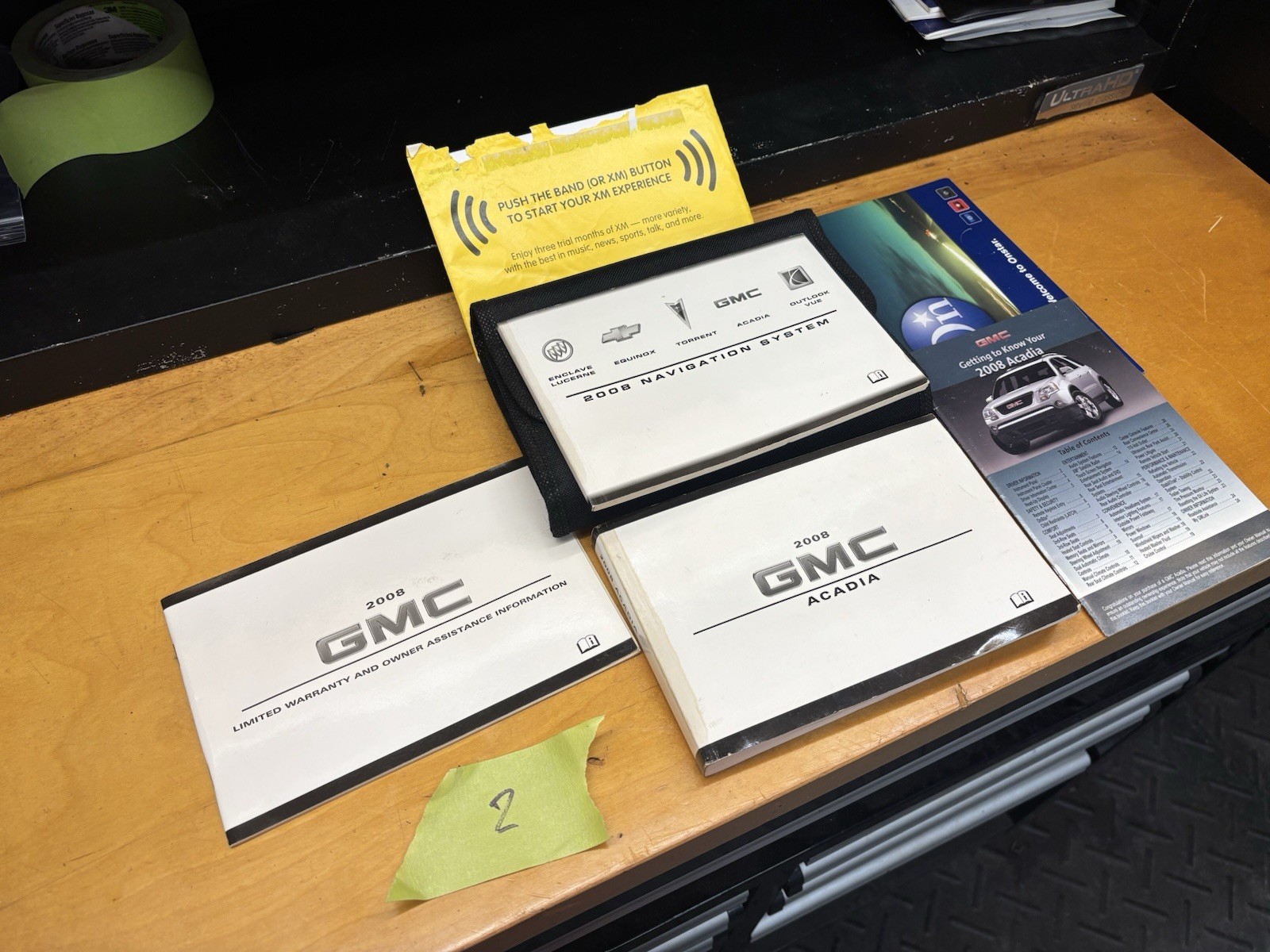 2008 GMC Acadia Owners Manual With Case Used 2008 GMC Acadia Owners Manual With Case Used