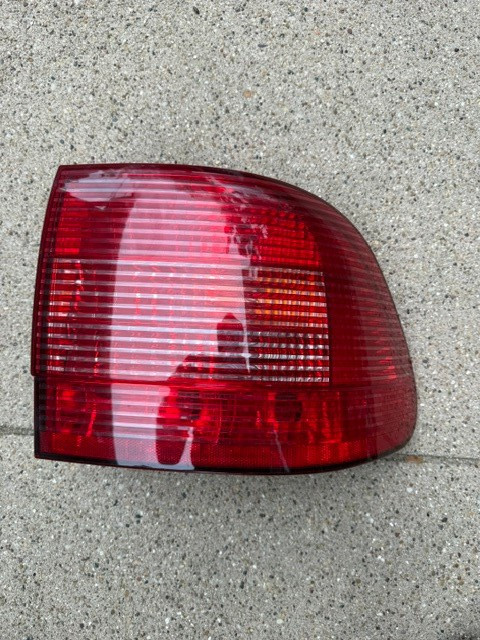 2003-2006 PORSCHE CAYENNE PASSENGER Driver TAIL LIGHT, OEM, 7L5.945.258