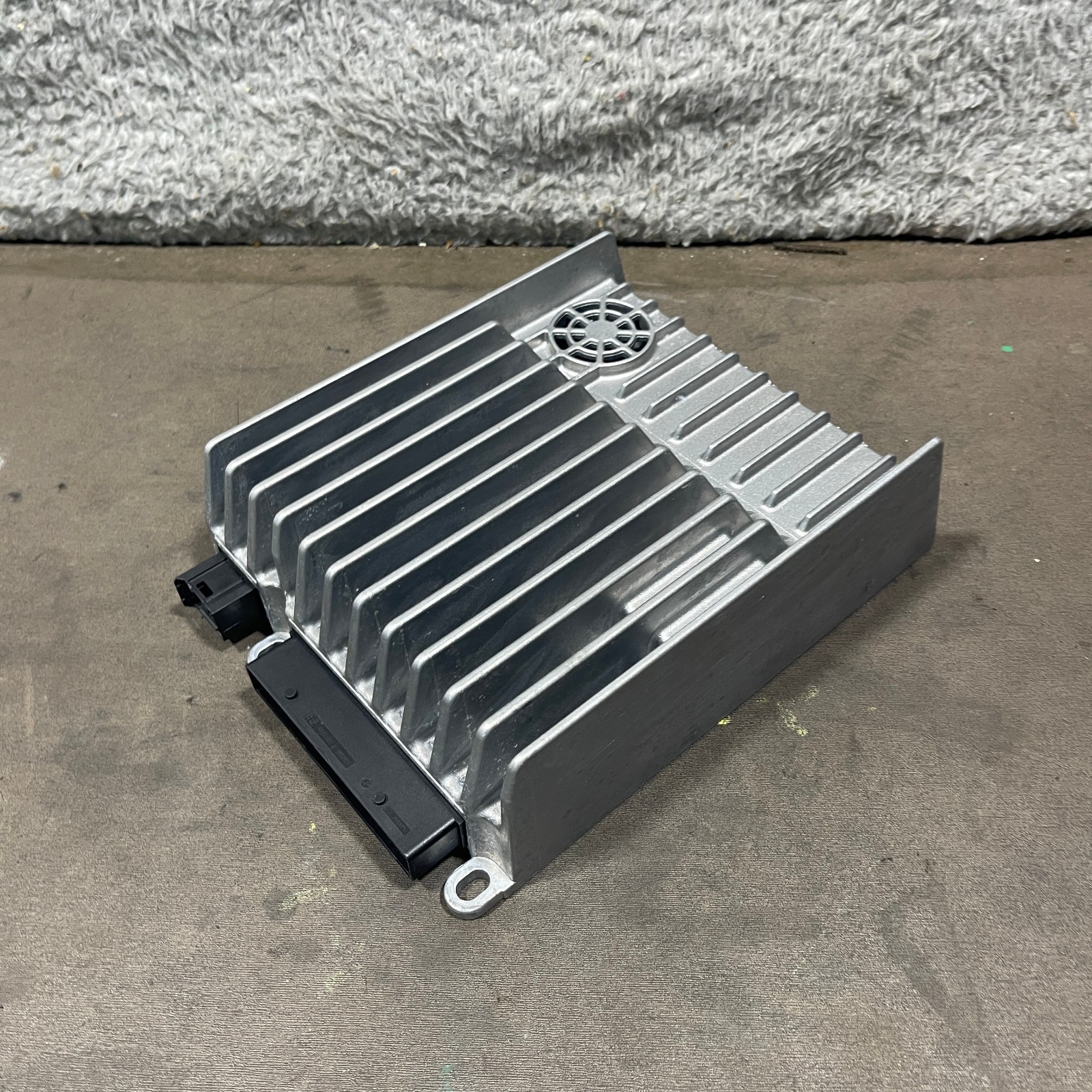 08-17 Mercedes C E CLS GLK SLK Amp Amplifier Harman Becker A2129005213 OEM