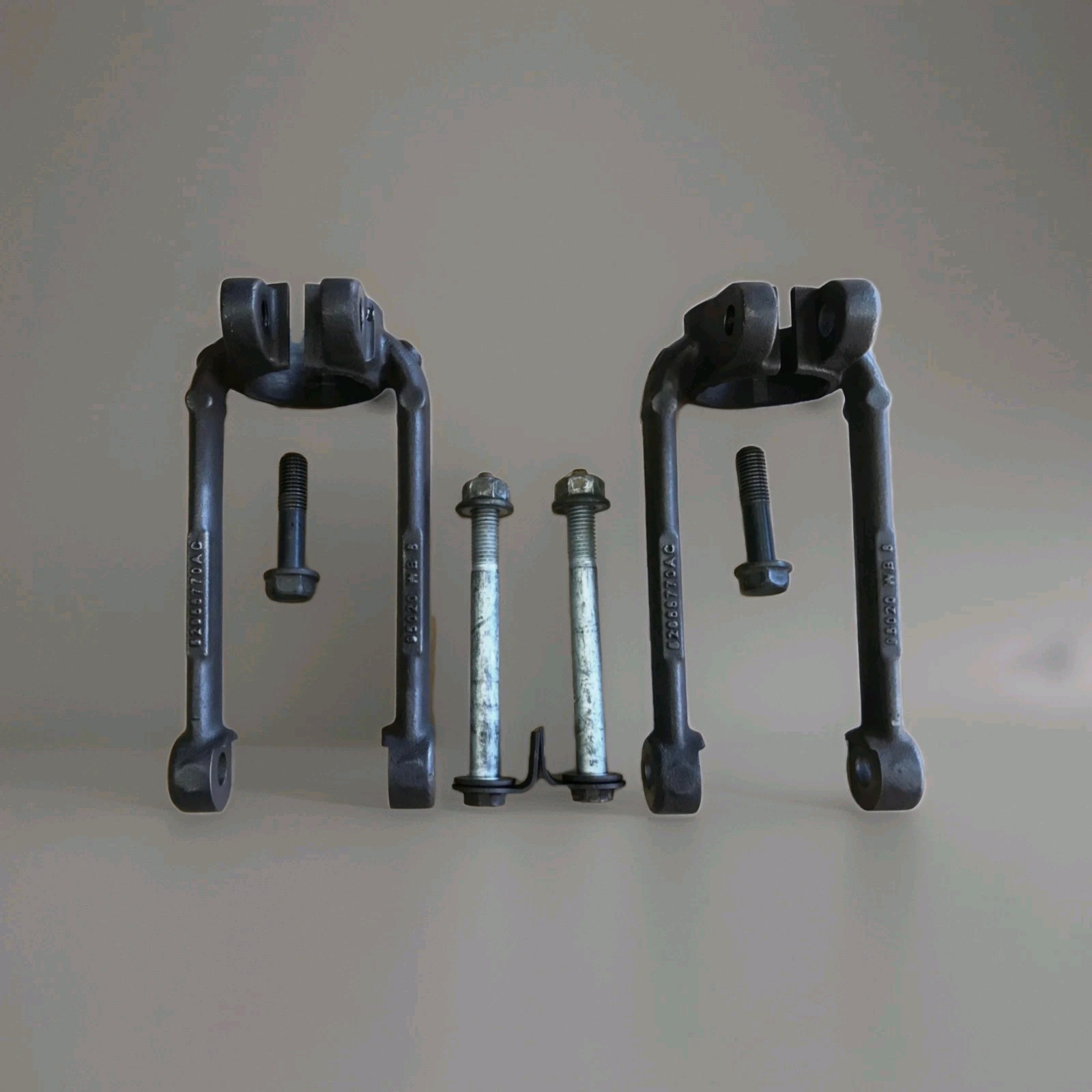 🎉2002-2007 JEEP LIBERTY LEFT & RIGHT CLEVIS STRUT FORK OEM 🎉2002-2007 JEEP LIBERTY LEFT & RIGHT CLEVIS STRUT FORK OEM
