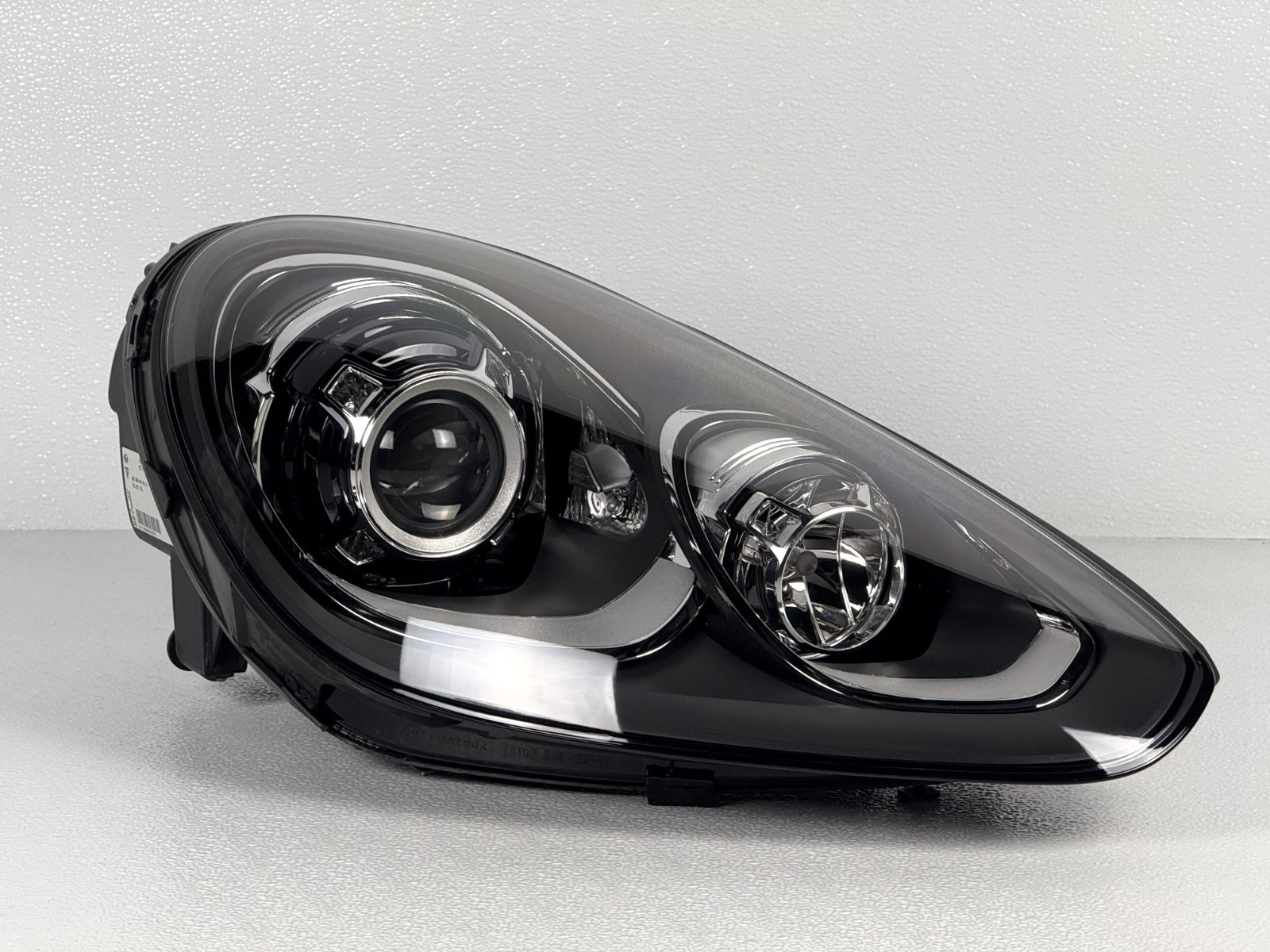 PERFECT 2015-2018 PORSCHE CAYENNE HID XENON RIGHT PASSENGER SIDE HEADLIGHT OEM
