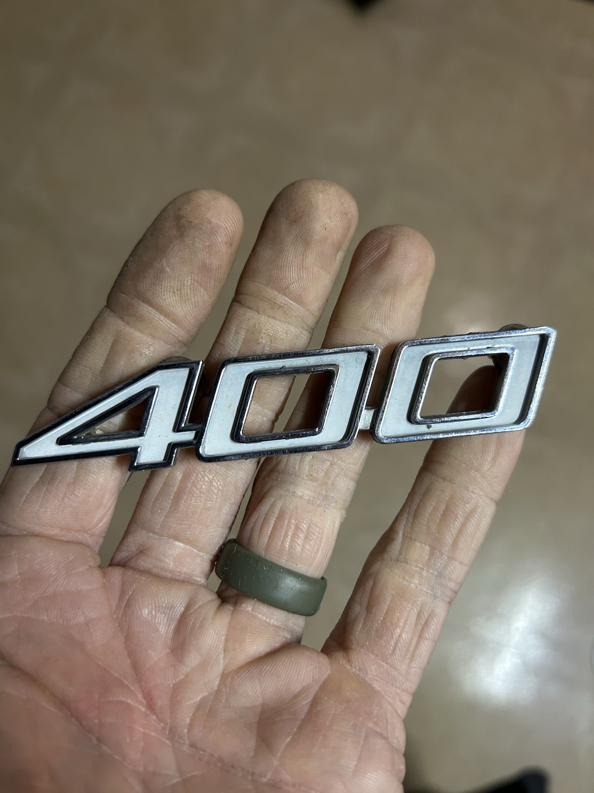1970-1972 Chevy Chevelle El Camino 400 RH Fender Emblem 3963236 1970-1972 Chevy Chevelle El Camino 400 RH Fender Emblem 3963236
