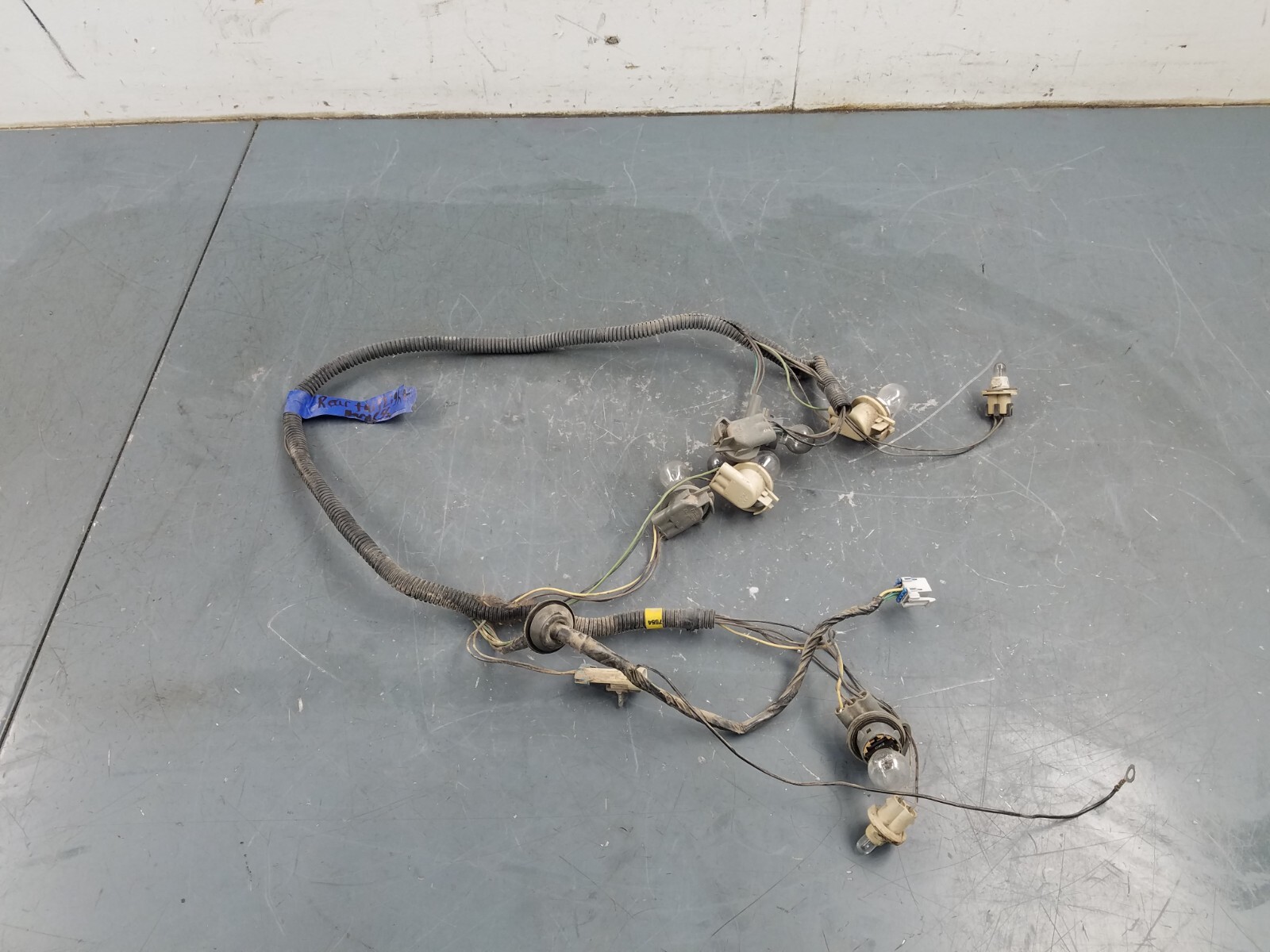 1998 98 99 00 01 02 Pontiac Trans Am Tail Light Harness #1272 - E2