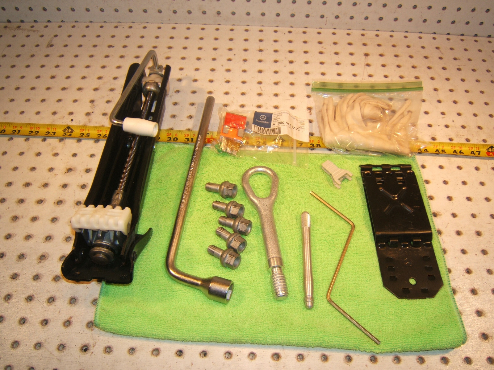 Genuine Mercedes 2005 C240 Wagon W203 rear Storage area Tool OEM 1 KIT & Jack