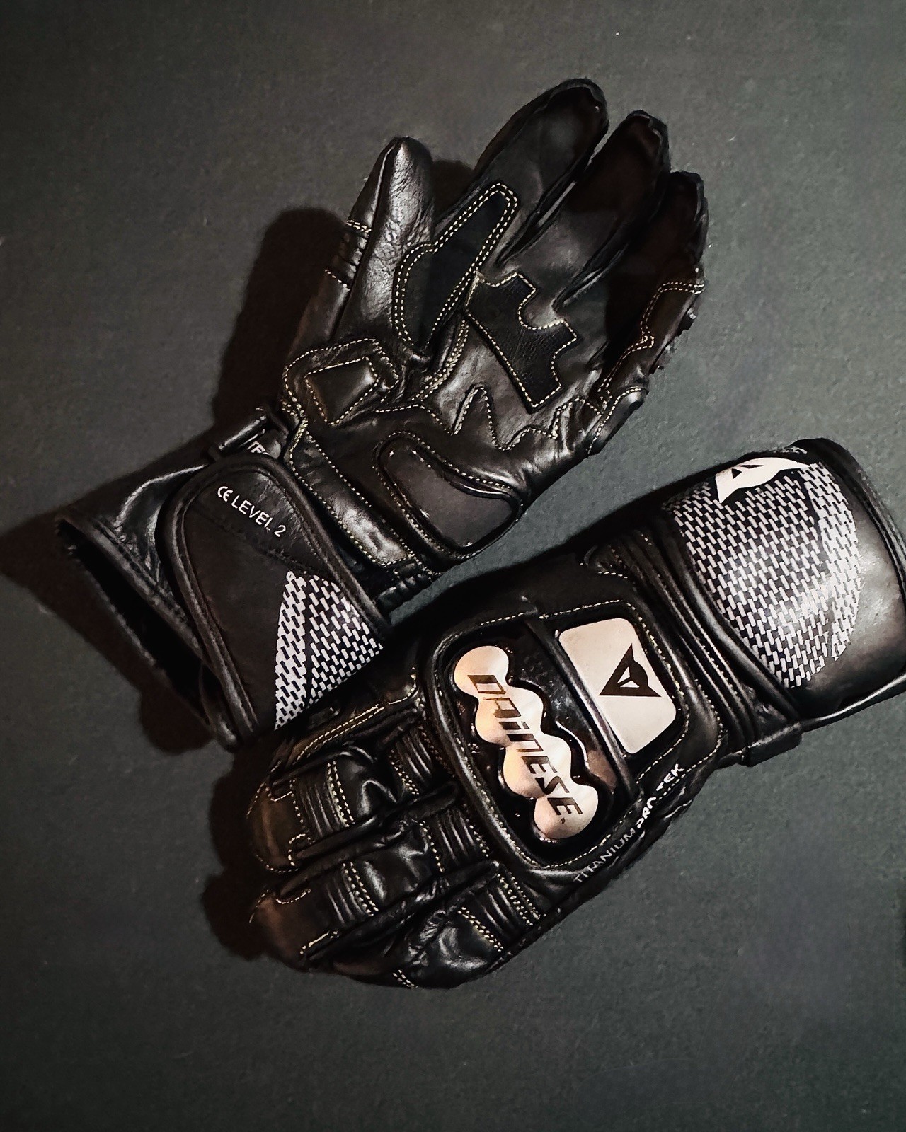 Dainese Full Metal 6 Leather Gloves - Black/Silver Armor Racing Motorcycle - OEM Dainese Full Metal 6 Leather Gloves - Black/Silver Armor Racing Motorcycle - OEM