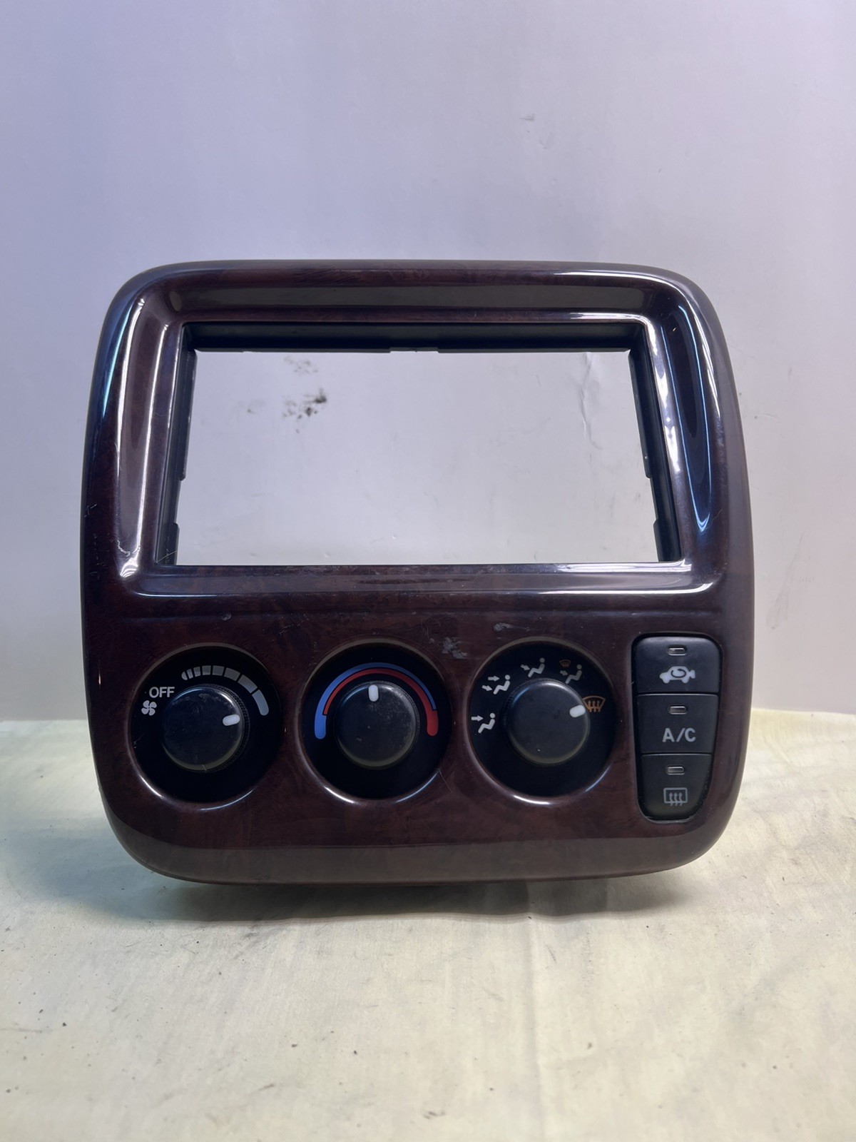 97-01 HONDA CR-V CRV CENTER DASH RADIO BEZEL TRIM WOOD LOOK OEM 97-01 HONDA CR-V CRV CENTER DASH RADIO BEZEL TRIM WOOD LOOK OEM