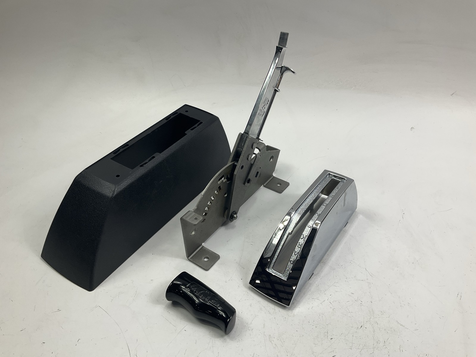 INCOMPLETE SOLD AS SHOWN AS IS B&M 80681 Z-Gate Floor Shifter 3 Speed Automatic