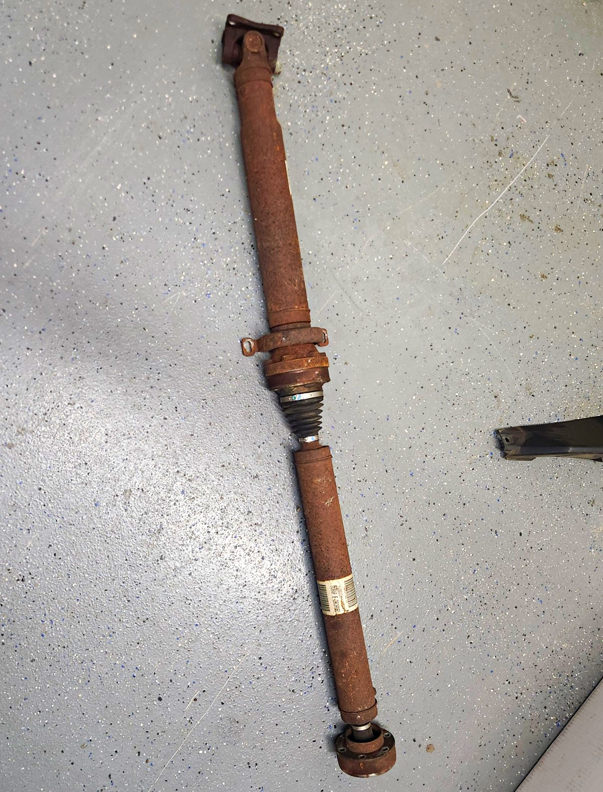 2011-2014 Mustang GT Auto OEM Driveshaft Drive Shaft 2011-2014 Mustang GT Auto OEM Driveshaft Drive Shaft
