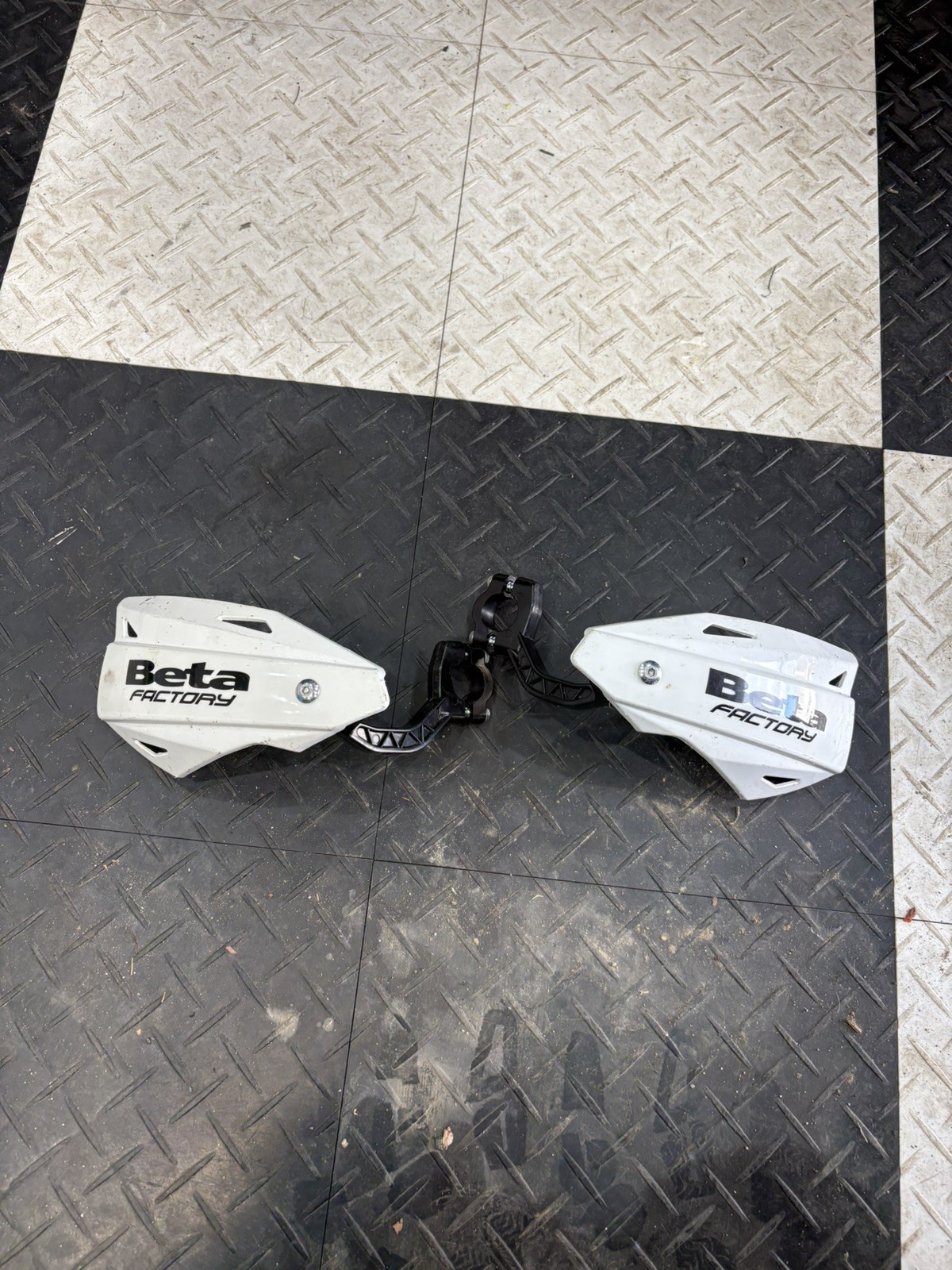 Beta Oem Factory Hand Guards White Beta Oem Factory Hand Guards White