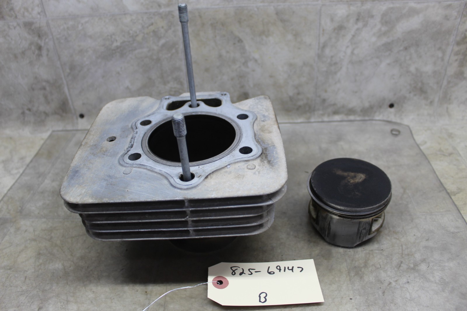 95-03 HONDA FOREMAN 400 4X4 OEM MANUAL ENGINE CYLINDER PISTON BLOCK JUG CORE