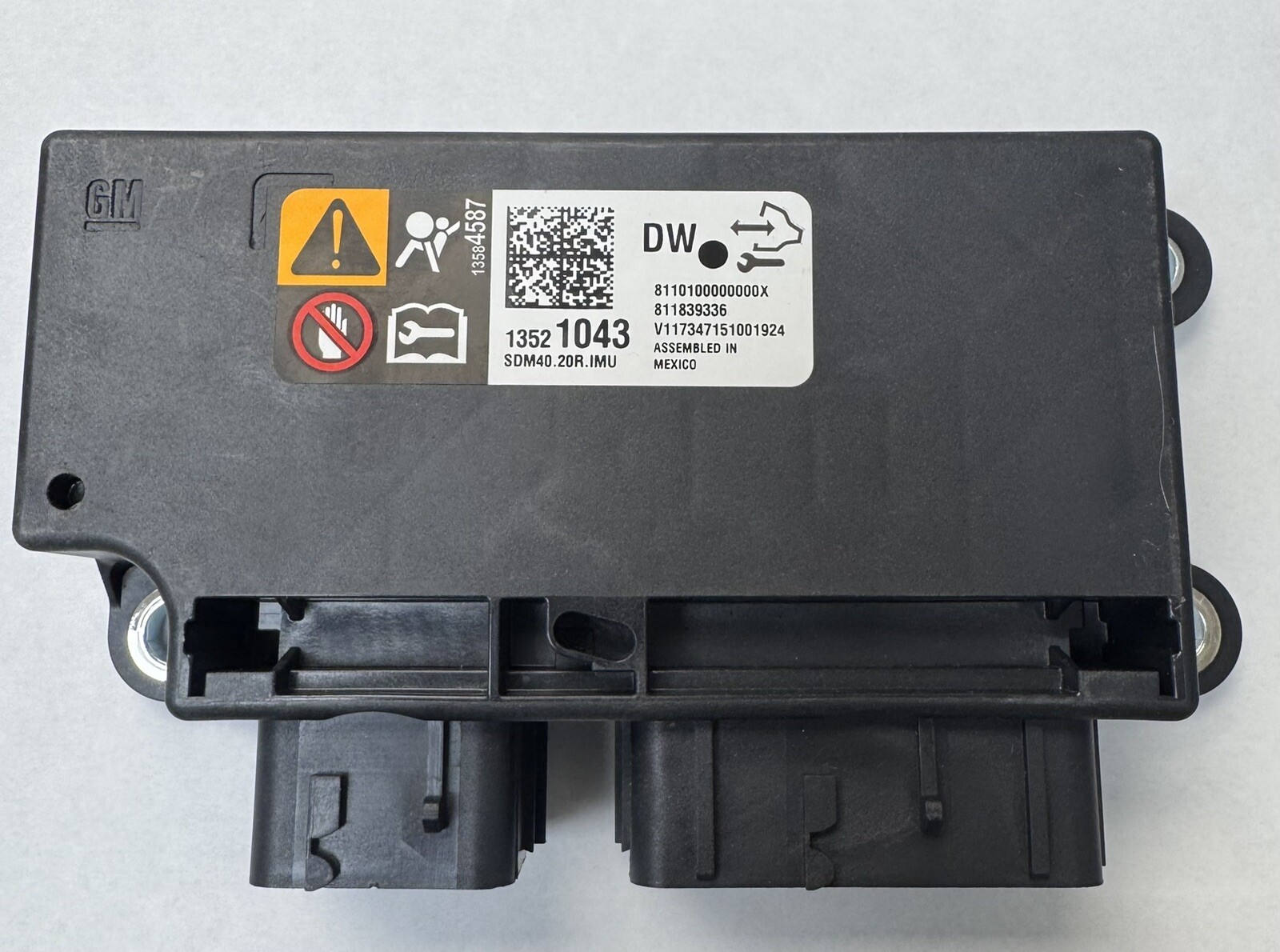 2017-24 GM BAG MODULE  SAFETY RESTAINT BAG SRS CONTROL MODULE UNIT 13521043