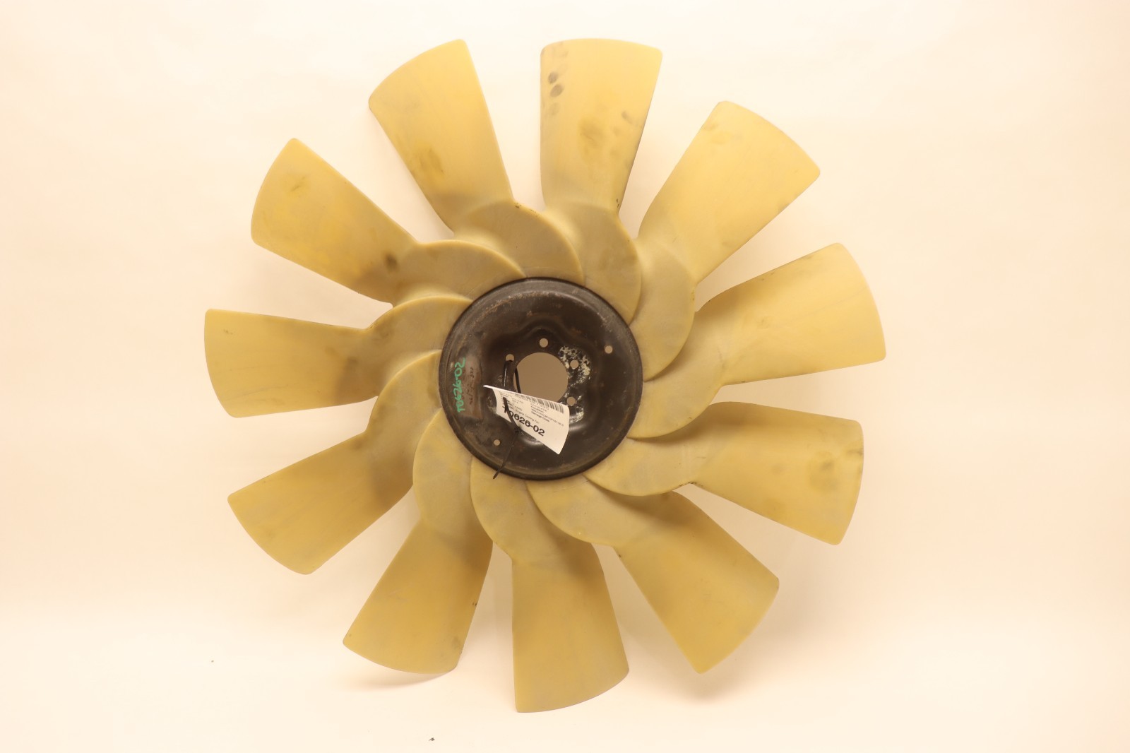 2014-2016 VOLVO VNL 780 D13 ENGINE RADIATOR COOLING FAN BLADE 20890281 OEM