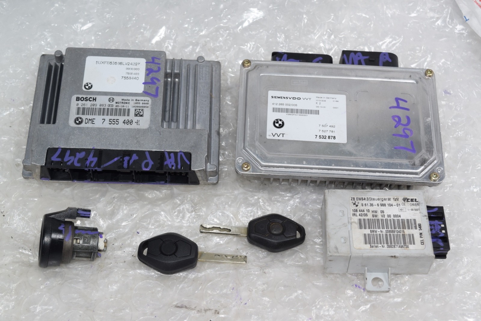 2004-06 BMW X5 4.4L Engine computer key ECM ECU DME EWS4 VVT Module 7555400 E53