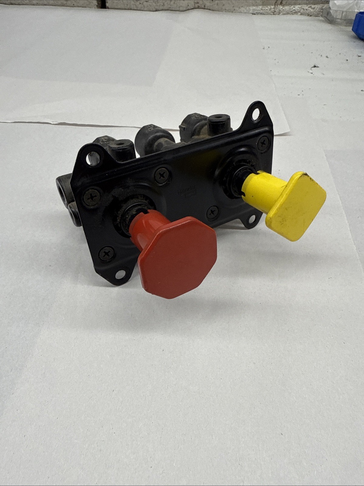 KENWORTH Peterbilt T680 DASH VALVE MV3 802122 G90-6036 5015753 OEM Paccar