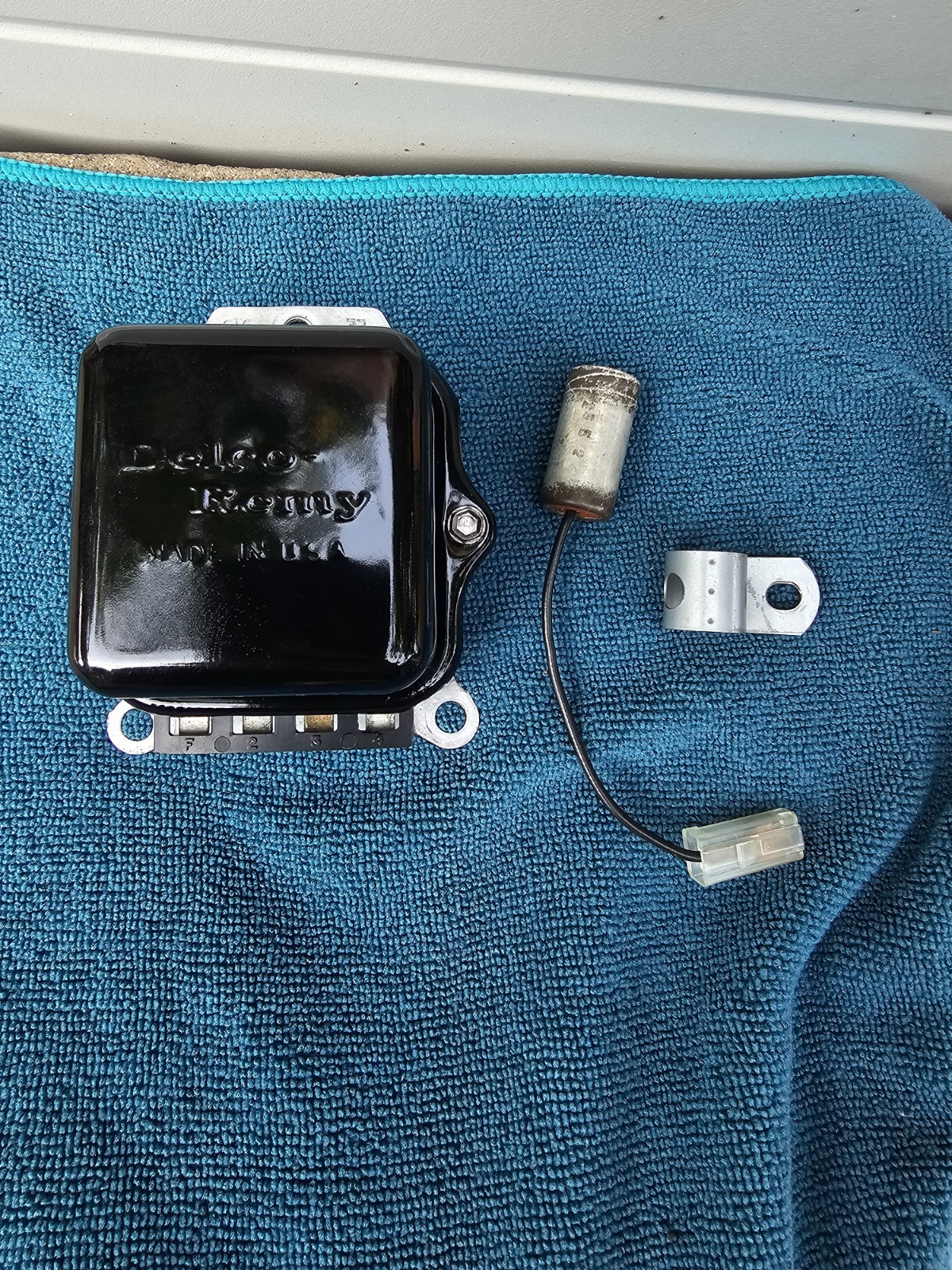 70-72  CHEVELLE  MONTE CARLO CAMARO OEM VOLTAGE REGULATOR DATED 2 E MAY 1972