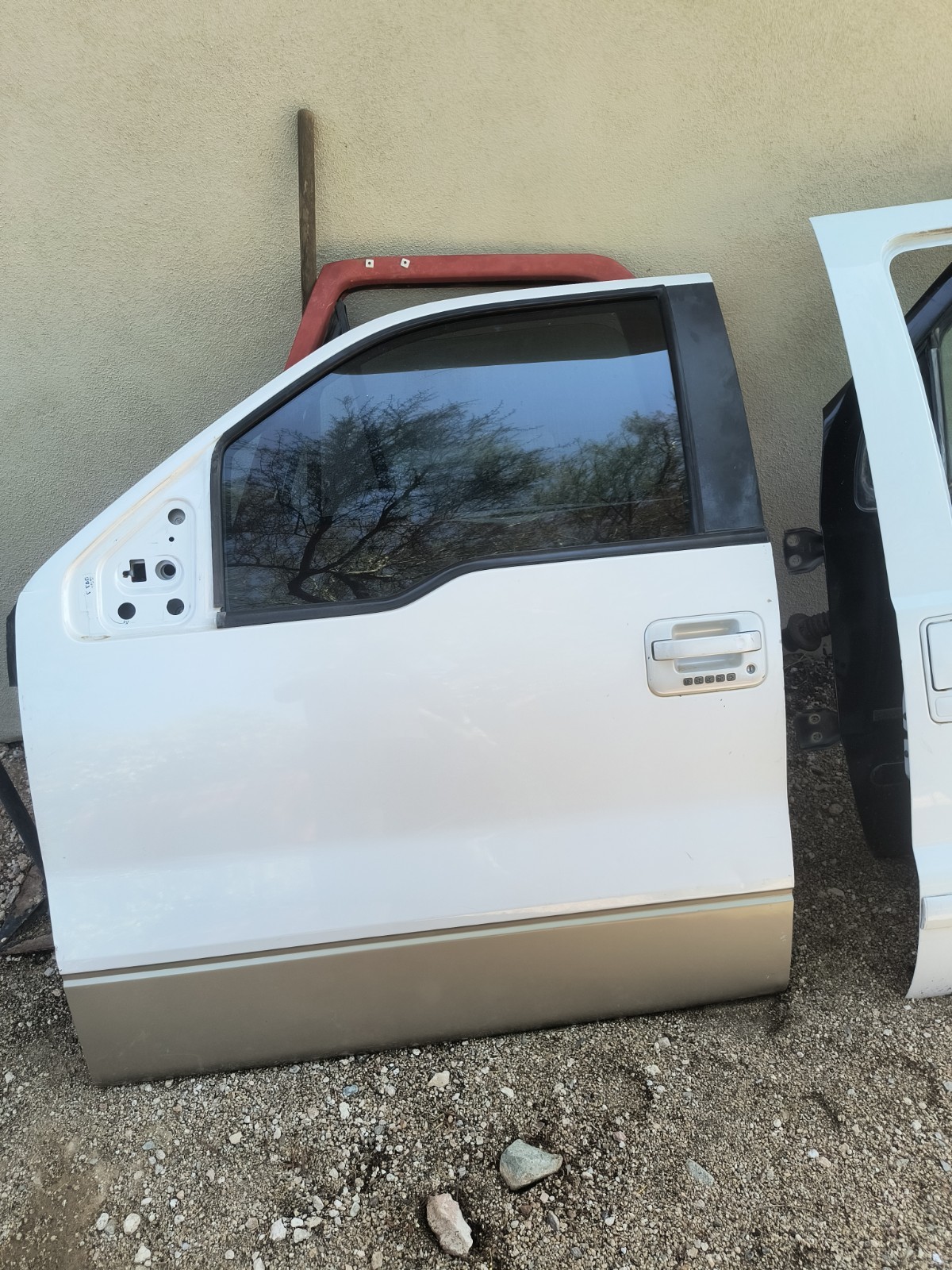 09-14 Ford F150 Front Left Driver Door