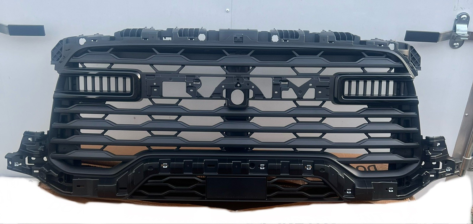 2025 - 2026 DODGE RAM 2500 3500 GRILL OEM ‼️ Black NICE