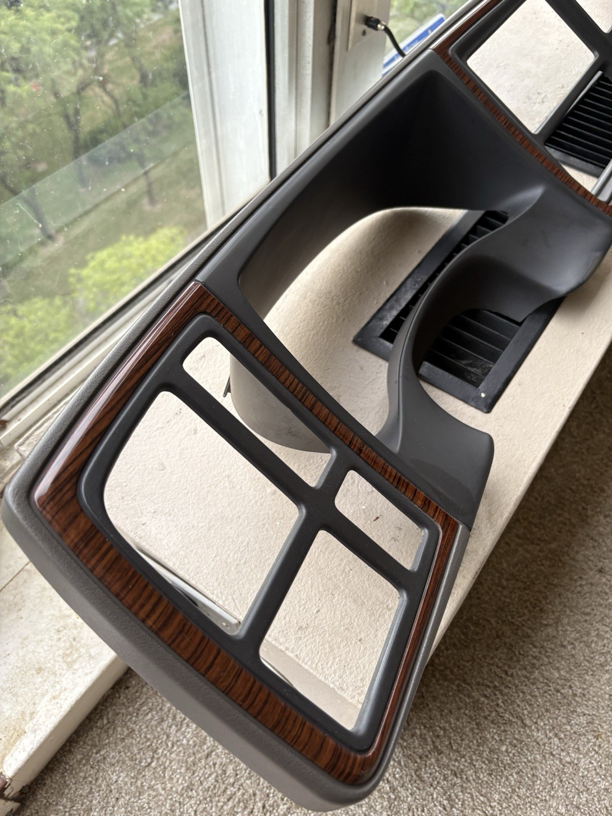 2003-2006 Cadillac Escalade Woodgrain Dash Cluster Bezel Surround 2003-2006 Cadillac Escalade Woodgrain Dash Cluster Bezel Surround