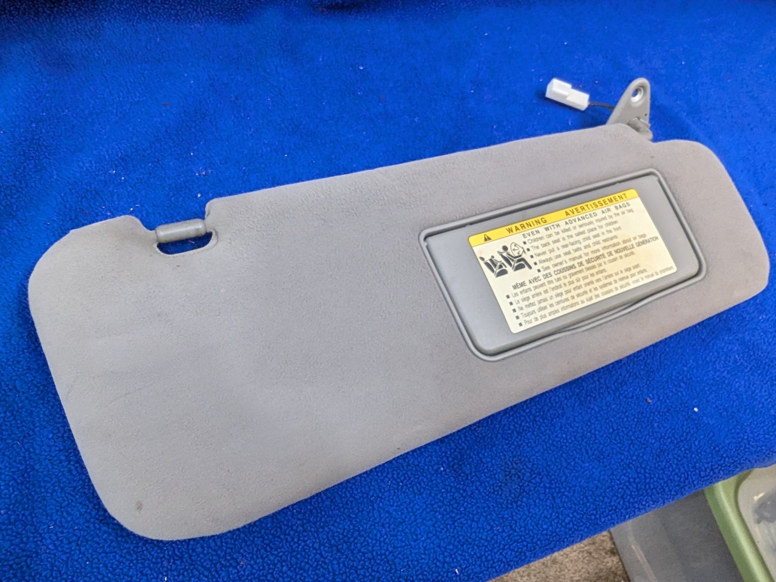 Lexus LX470 Sun Visor Primary & Secondary Passenger's Gray:LG10 2005-2007 OEM