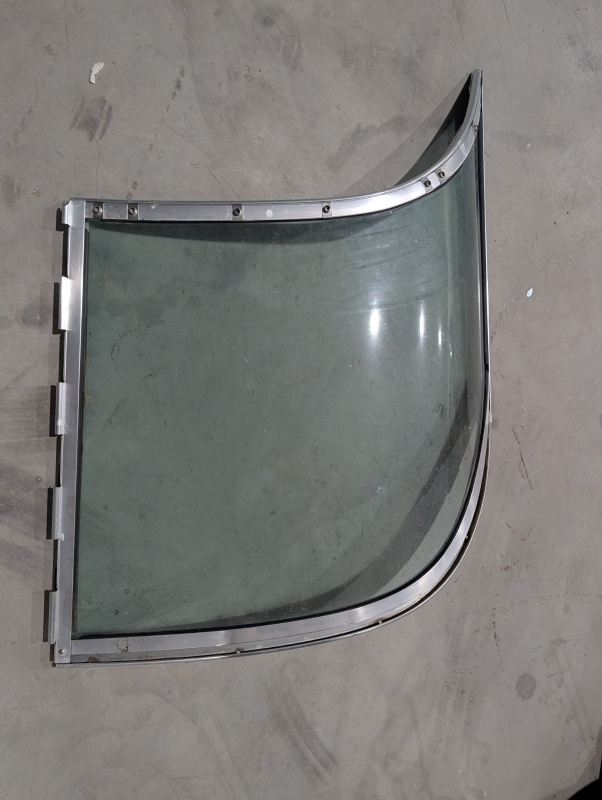 1992 Sea Ray 200 LEFT Side Windshield Curved Window Glass Boat 1992 Sea Ray 200 LEFT Side Windshield Curved Window Glass Boat