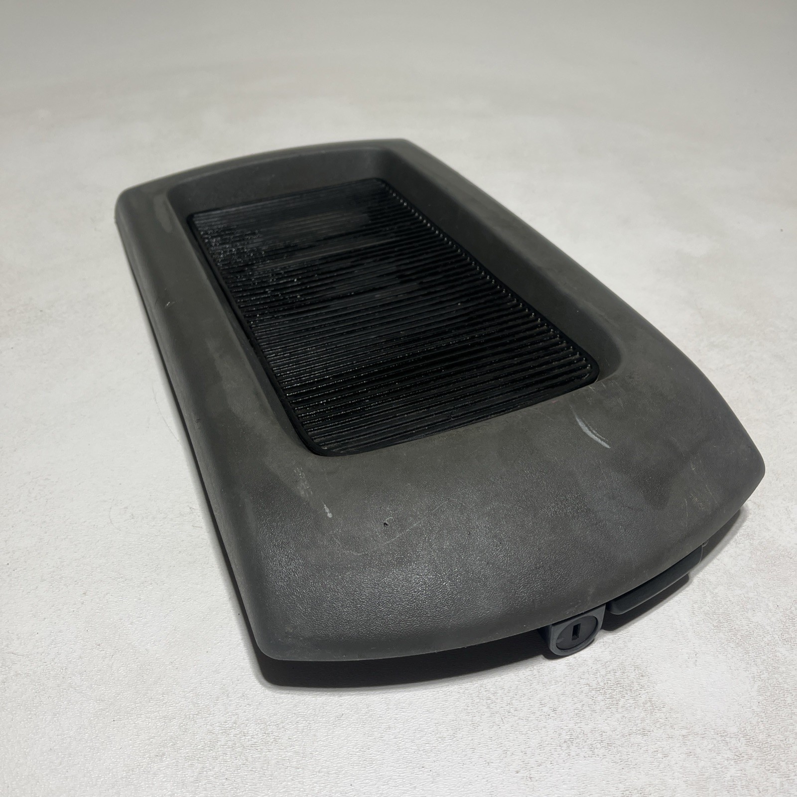 2004-2007 Nissan Armada Titan Center Console Armrest Lid Dark Gray OEM