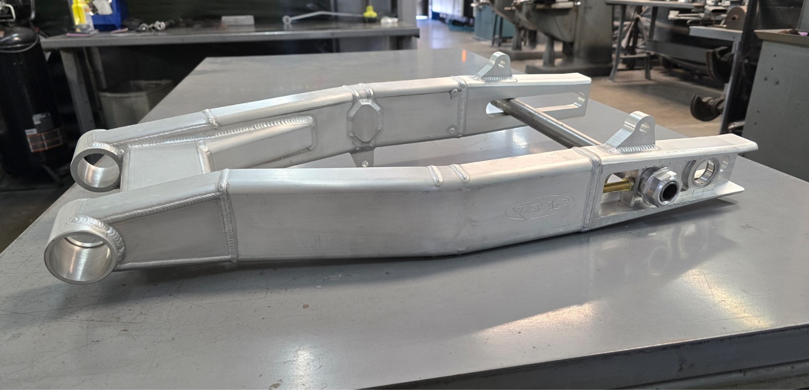 Trac Dynamics 2-6 Inch Over Drag Race Swingarm for 02-08 Harley Roadglide Trac Dynamics 2-6 Inch Over Drag Race Swingarm for 02-08 Harley Roadglide