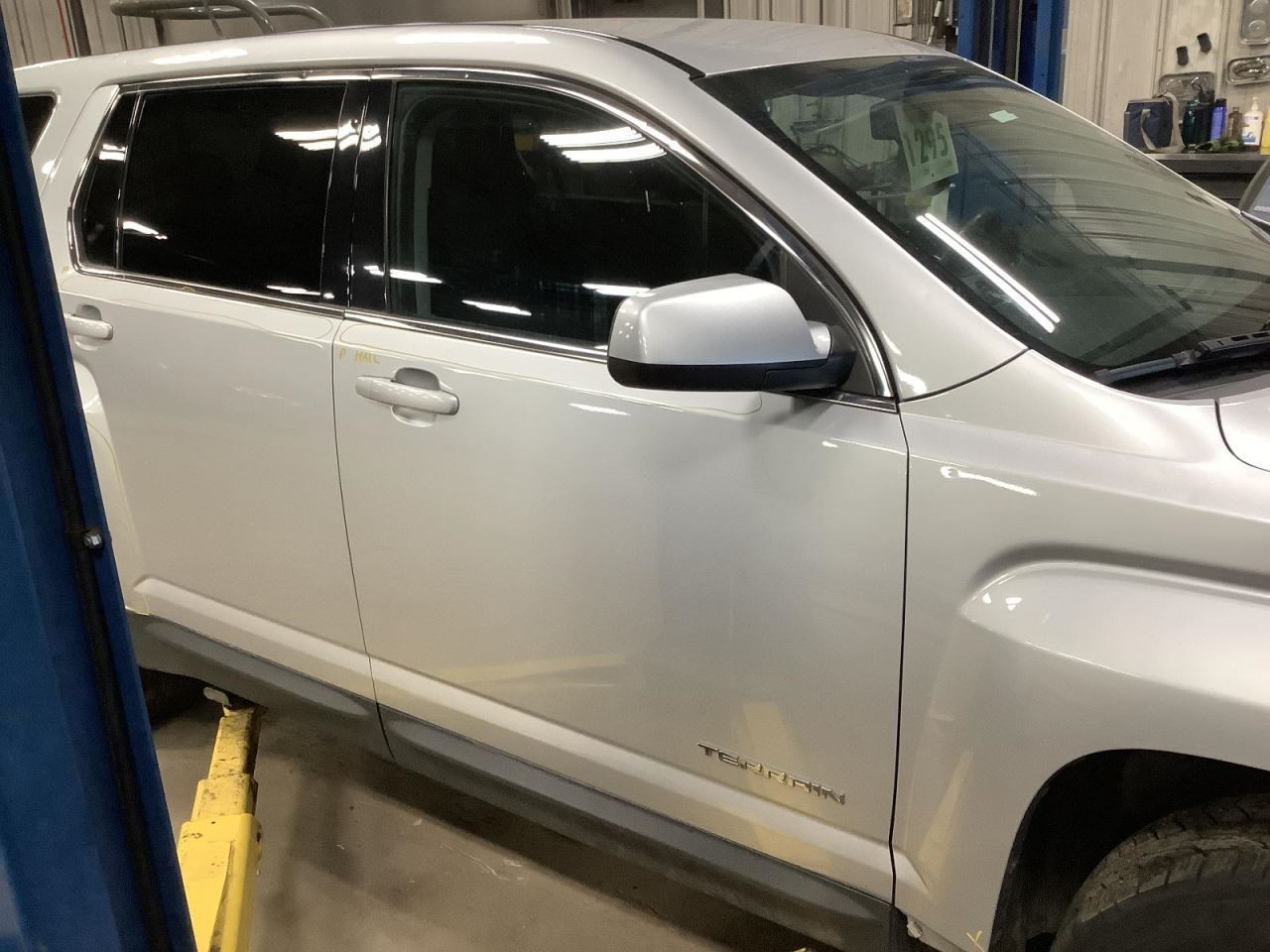 Passenger Right Front Door Fits 10-17 TERRAIN 338426