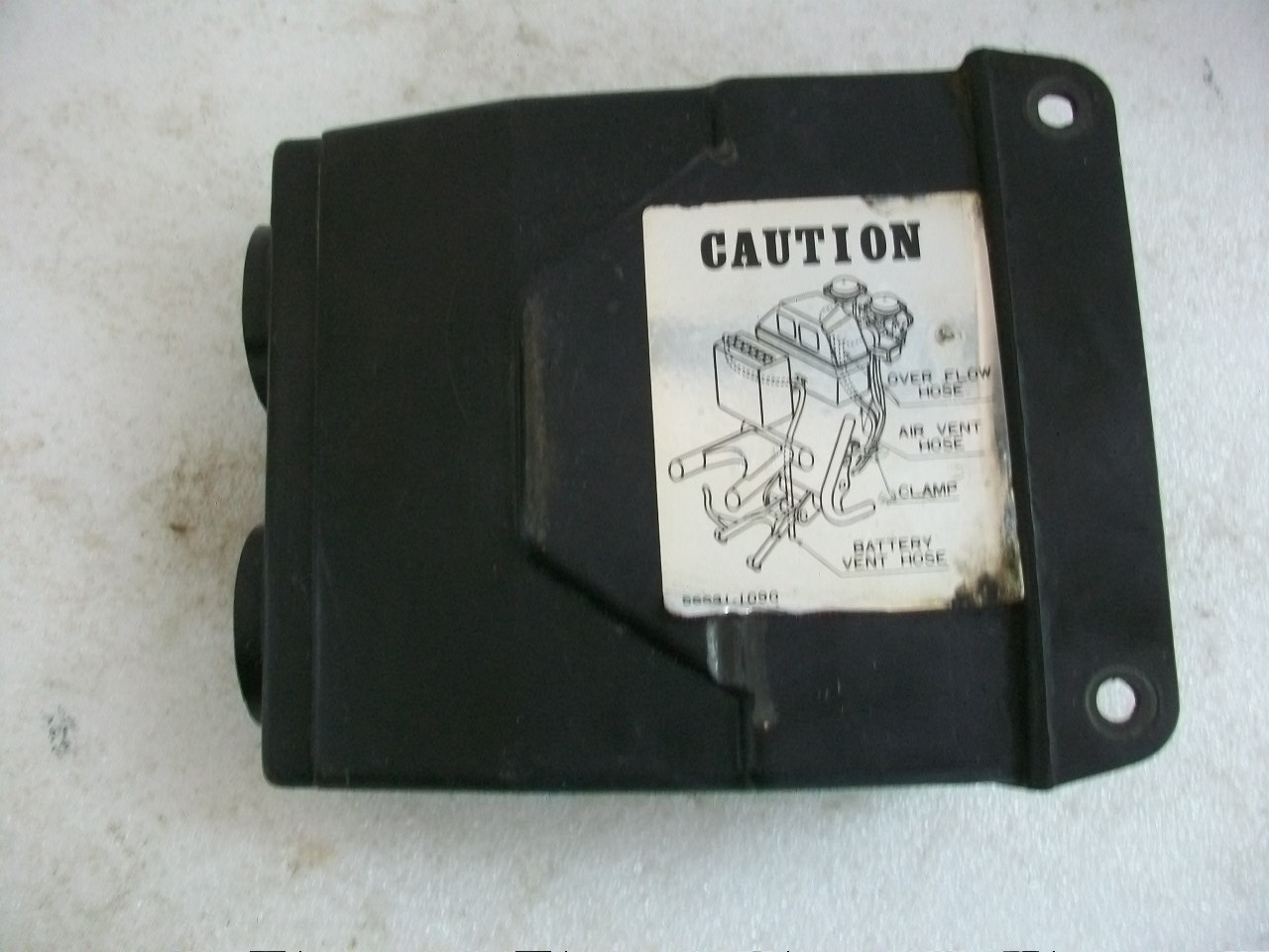 Nice 1980-1983 Kawasaki KZ440 Air Filer Holder Air Box Cap Cleaner KZ440 LTD