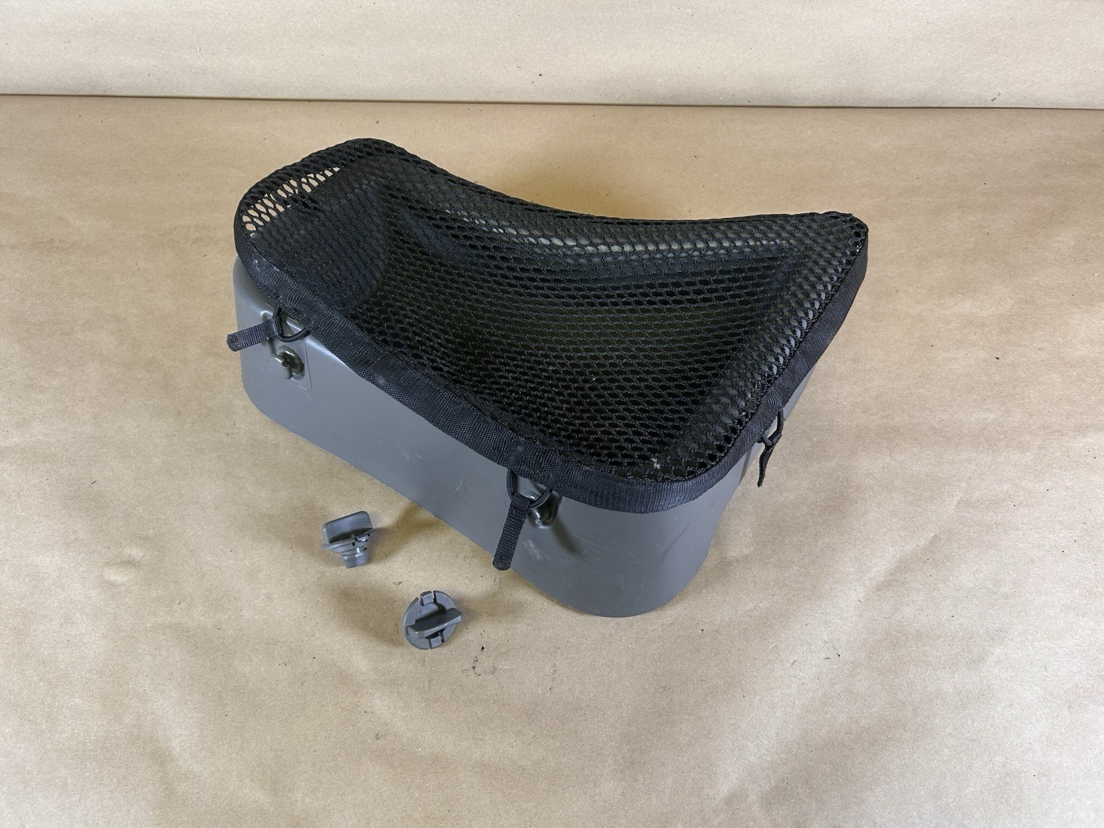 05-19 Nissan Frontier Under Seat REAR LEFT SIDE Storage Box BIN & NET OEM