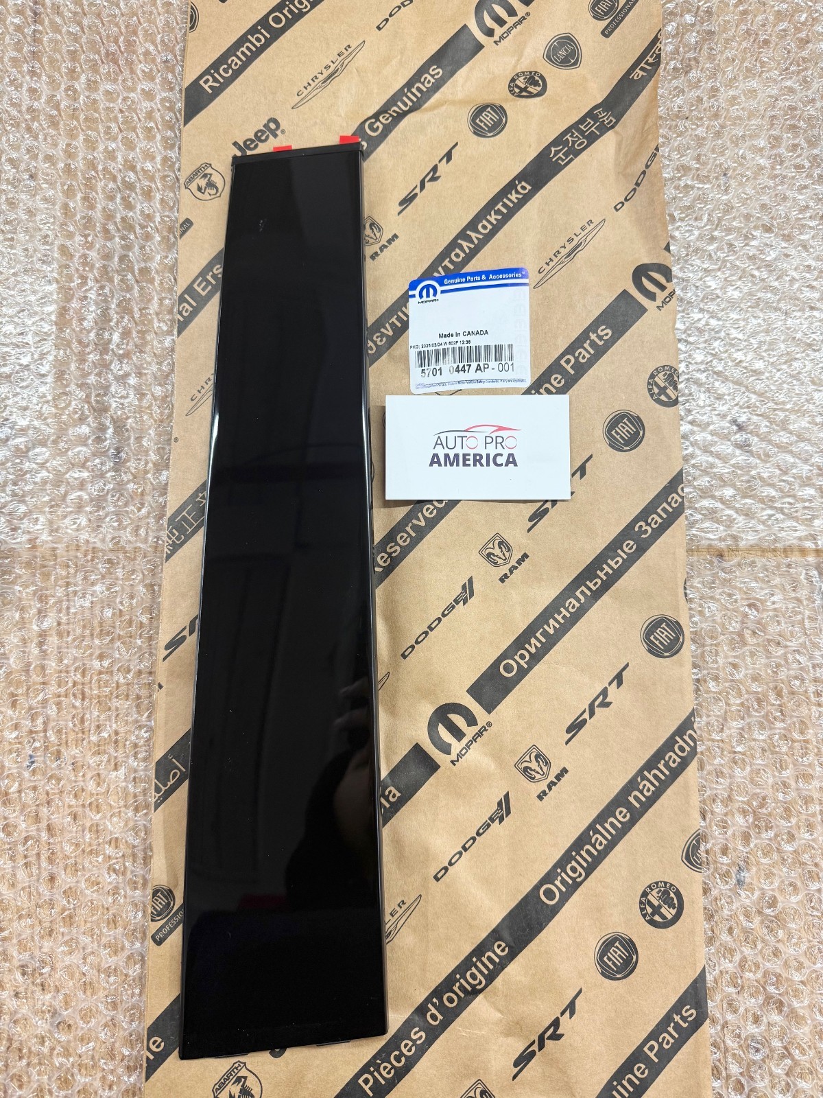 11-22 JEEP GRAND CHEROKEE LH REAR DOOR PILLAR WINDOW TRIM APPLIQUE B MOPAR OEM