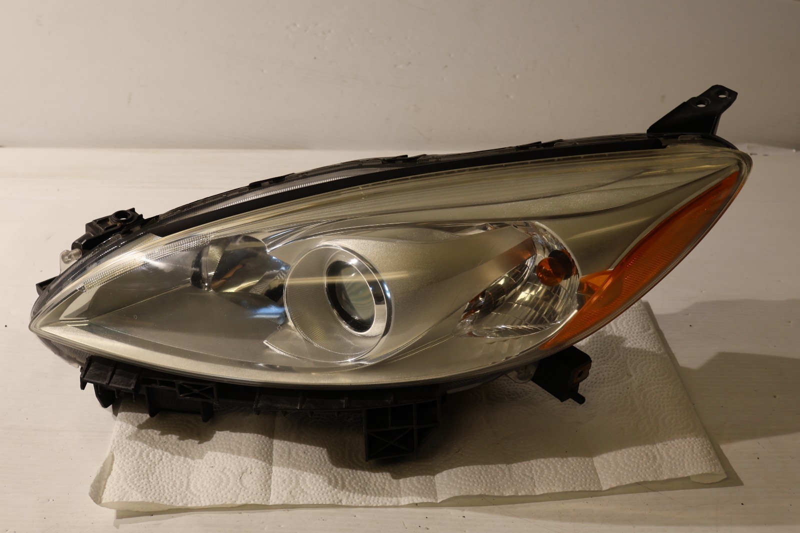HALOGEN 12 13 14 15 16 17 Mazda 5  Driver Left Headlight Head Lamp Light 32239