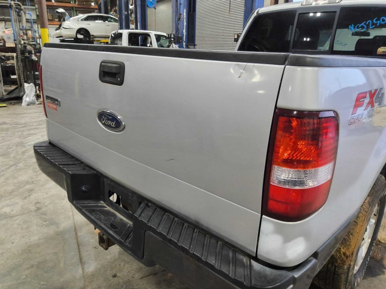 (LOCAL PICKUP ONLY) Trunk/Hatch/Tailgate Styleside Box Fits 04-07 FORD F150 PICK