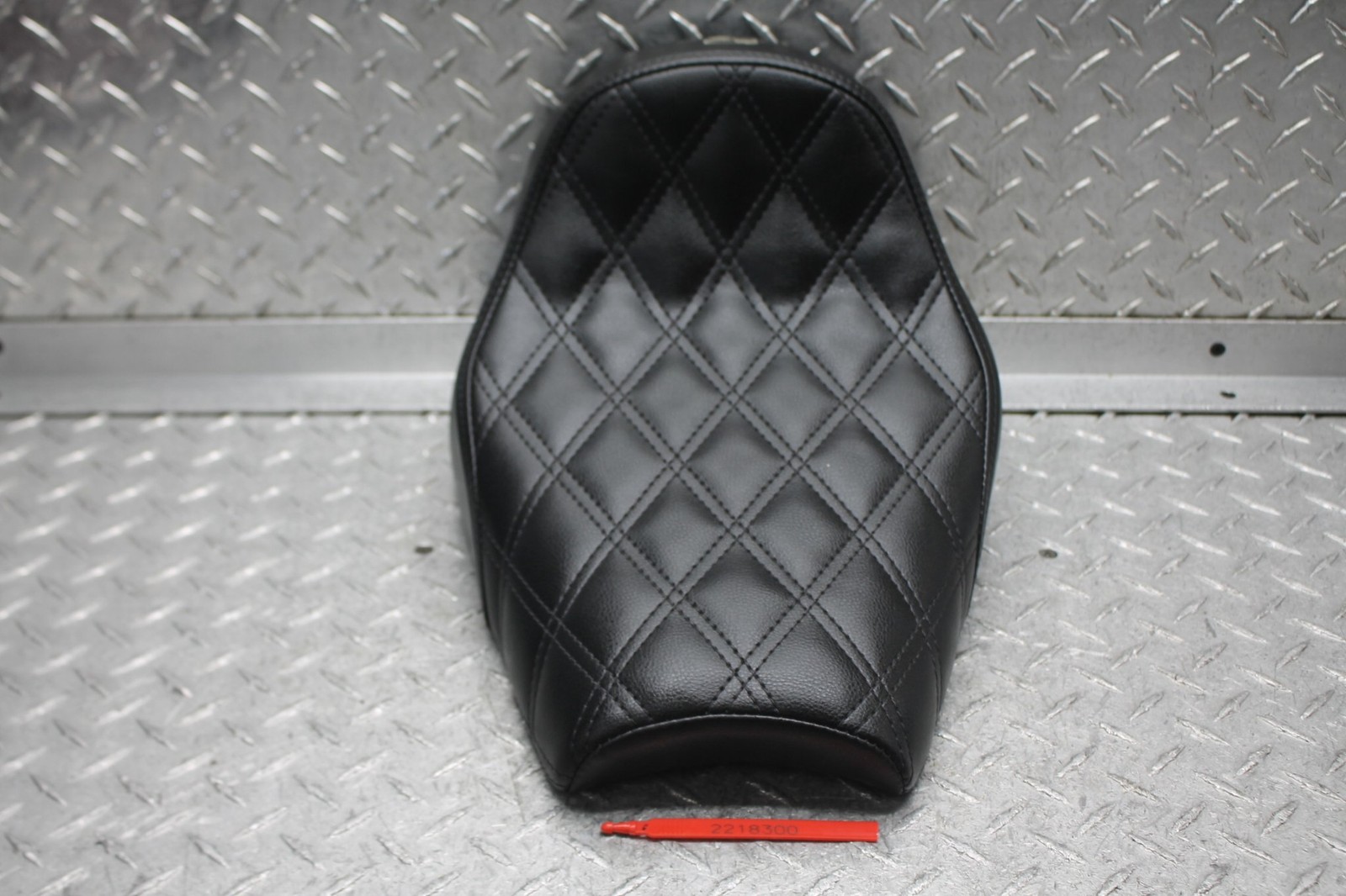 2024 INDIAN SCOUT BOBBER FRONT RIDER SEAT SADDLE 2691889-VBB